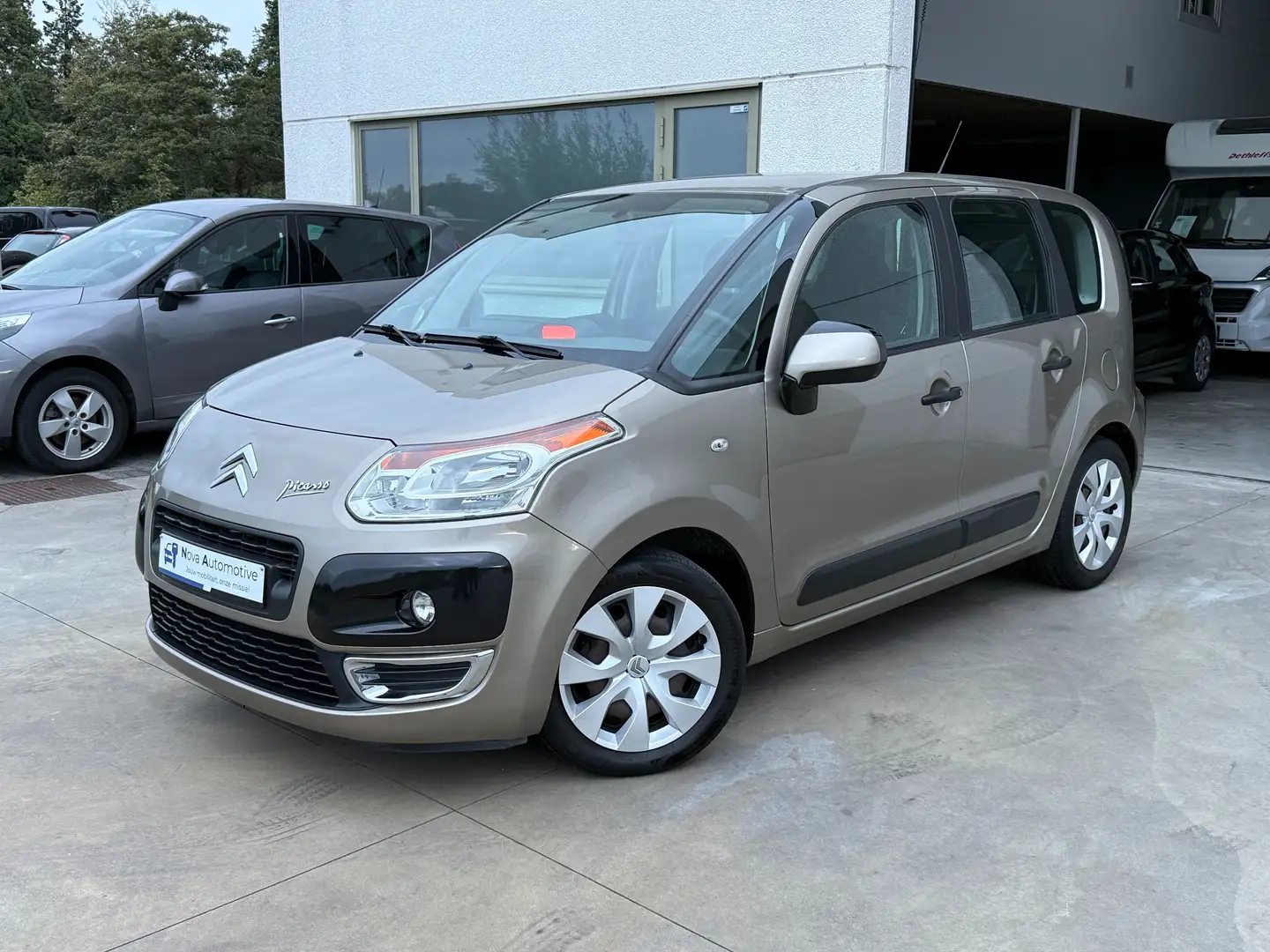 Citroen C3 Picasso Citroen C3 Picasso, 1.4i, 1ste eig, Airco, Parksen Beige - 1