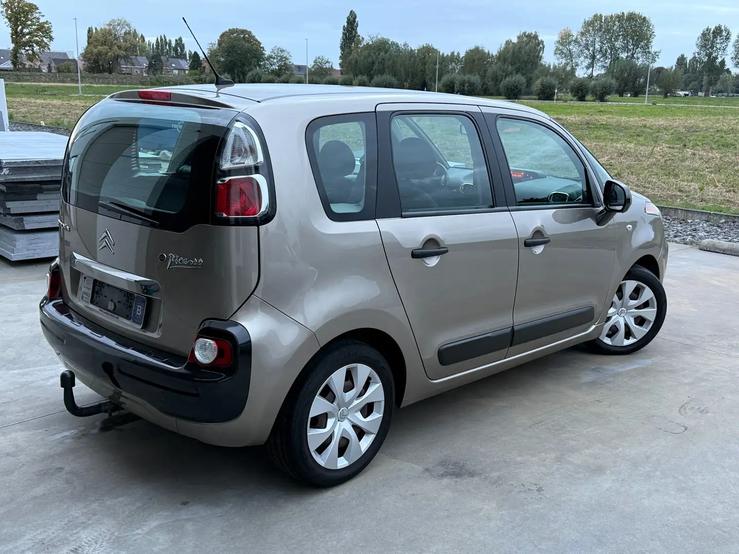 Citroen C3 Picasso Citroen C3 Picasso, 1.4i, 1ste eig, Airco, Parksen Beige - 2