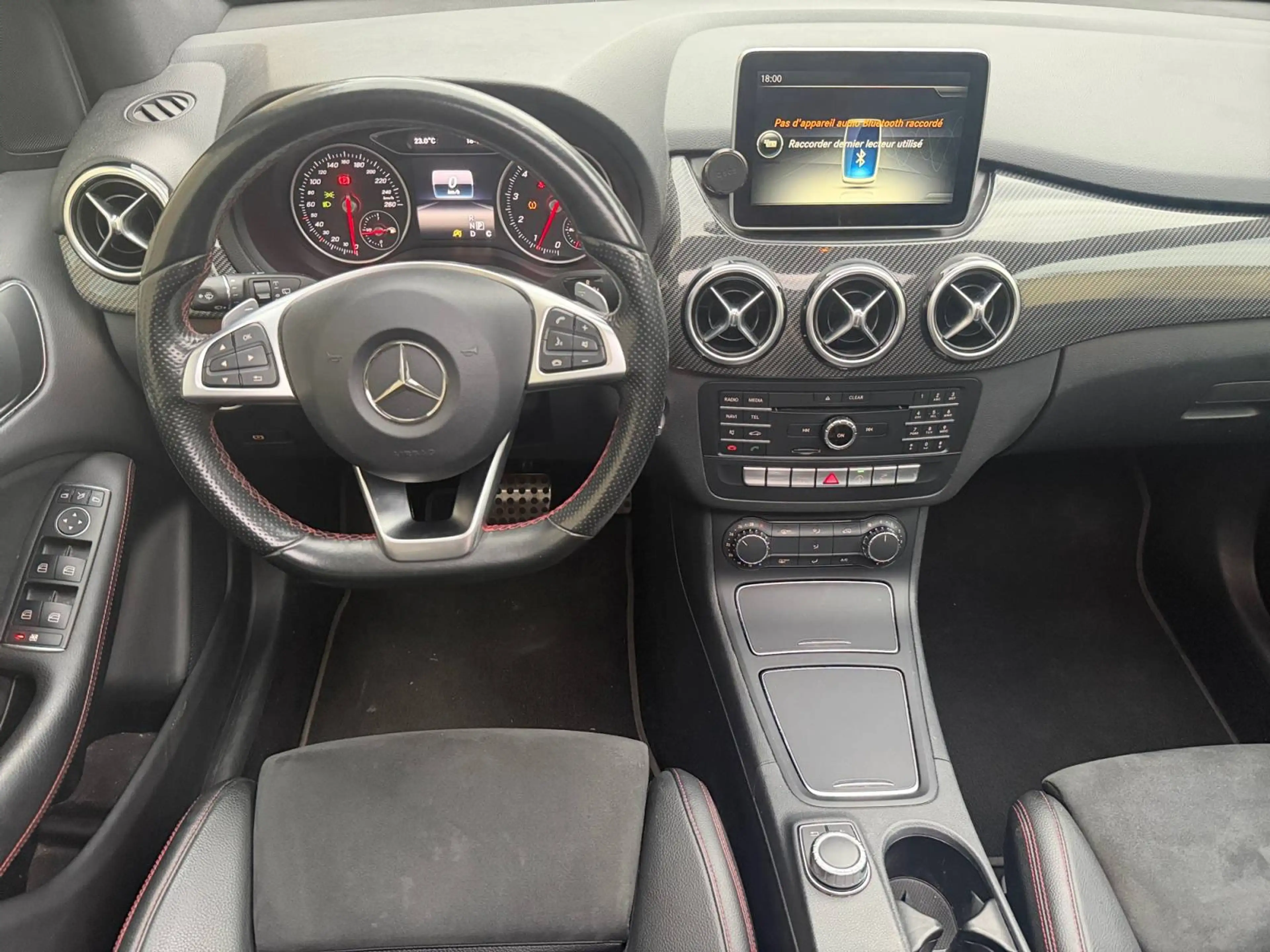 Mercedes-Benz B 180 Amg Line / Toit panoramique / Carnet complet Mercedes / Premier propriétaire / Véhicule belge — photo 15