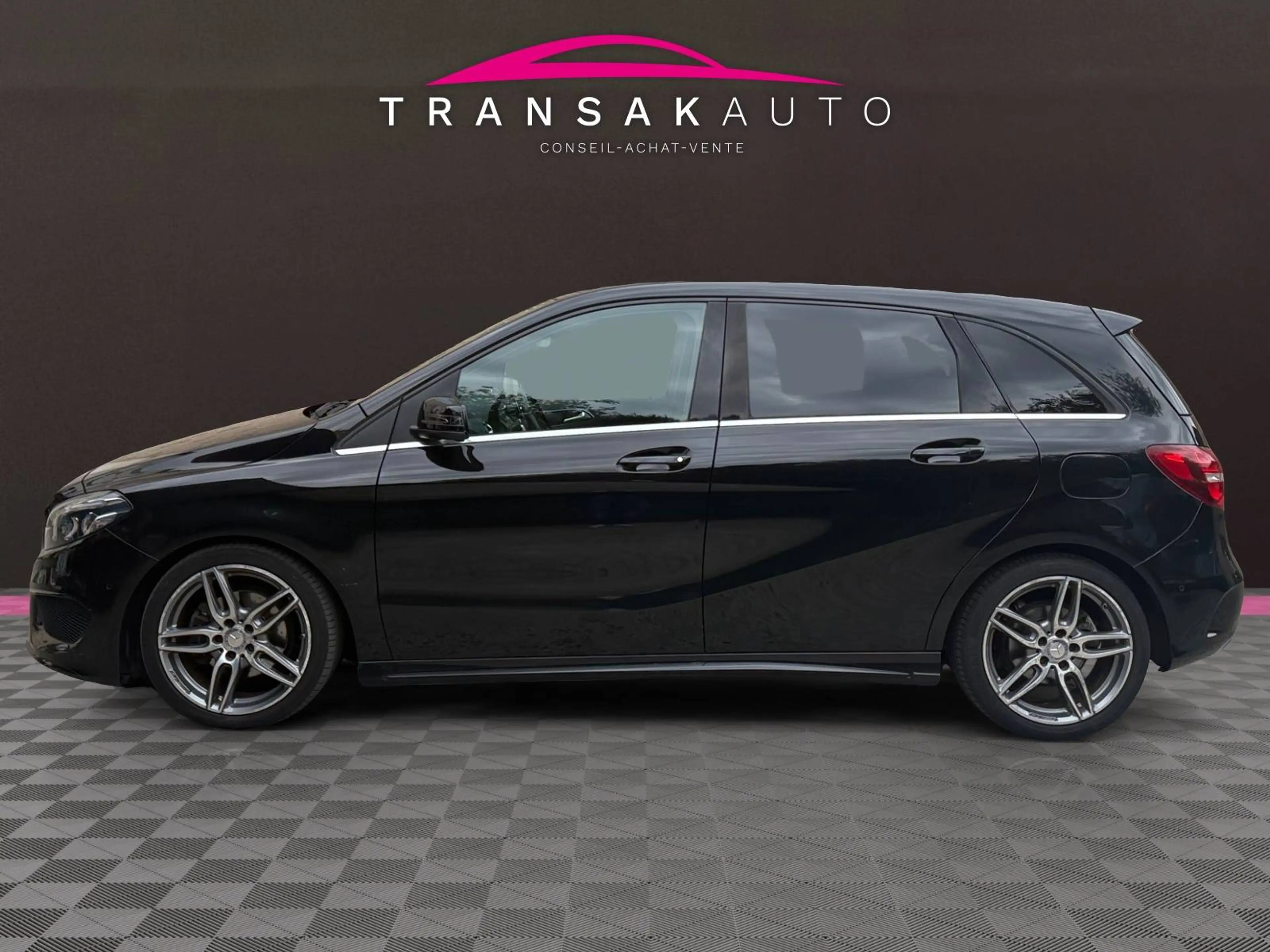 Mercedes-Benz B 180 Amg Line / Toit panoramique / Carnet complet Mercedes / Premier propriétaire / Véhicule belge — photo 2