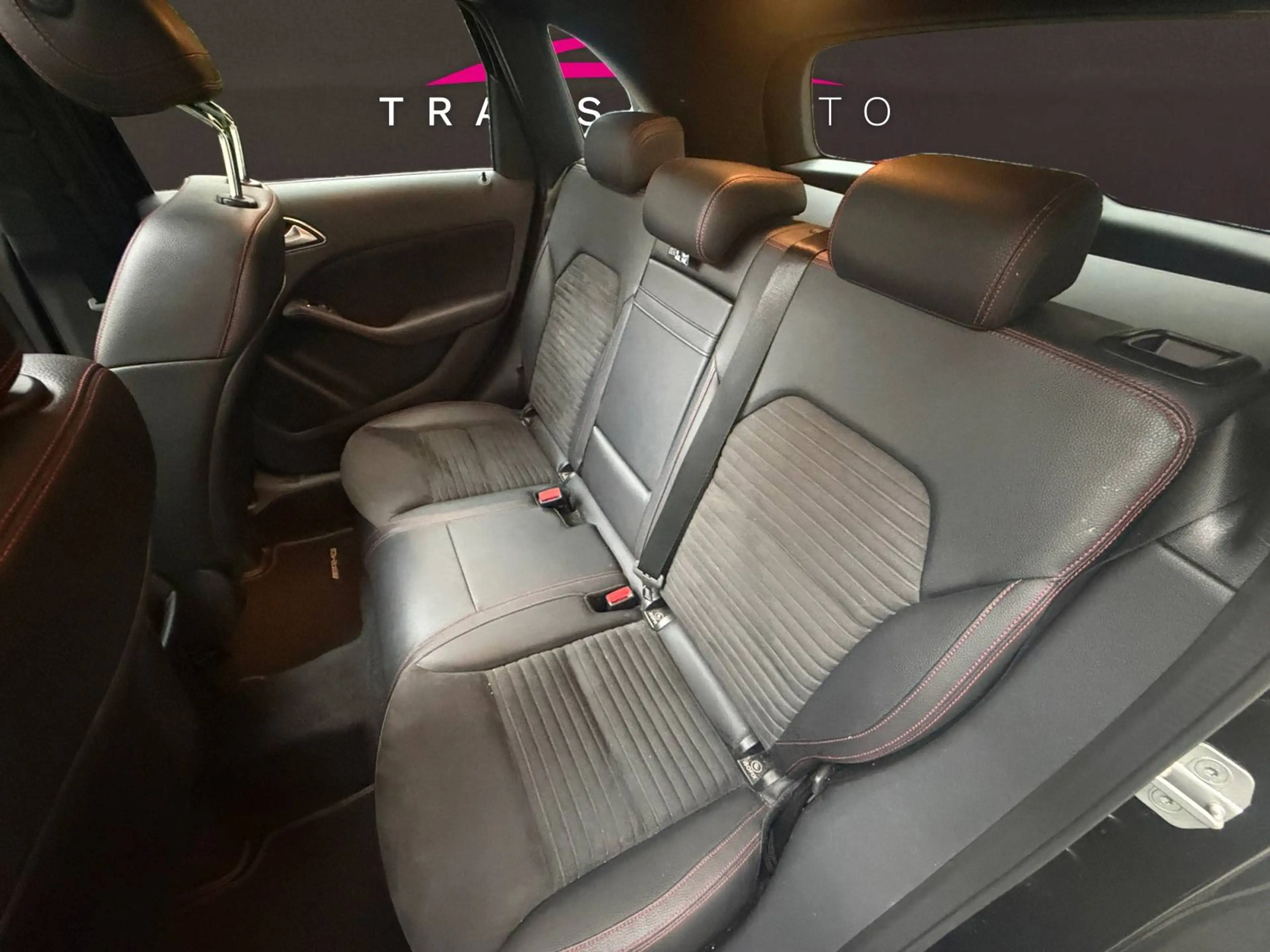 Mercedes-Benz B 180 Amg Line / Toit panoramique / Carnet complet Mercedes / Premier propriétaire / Véhicule belge — photo 11