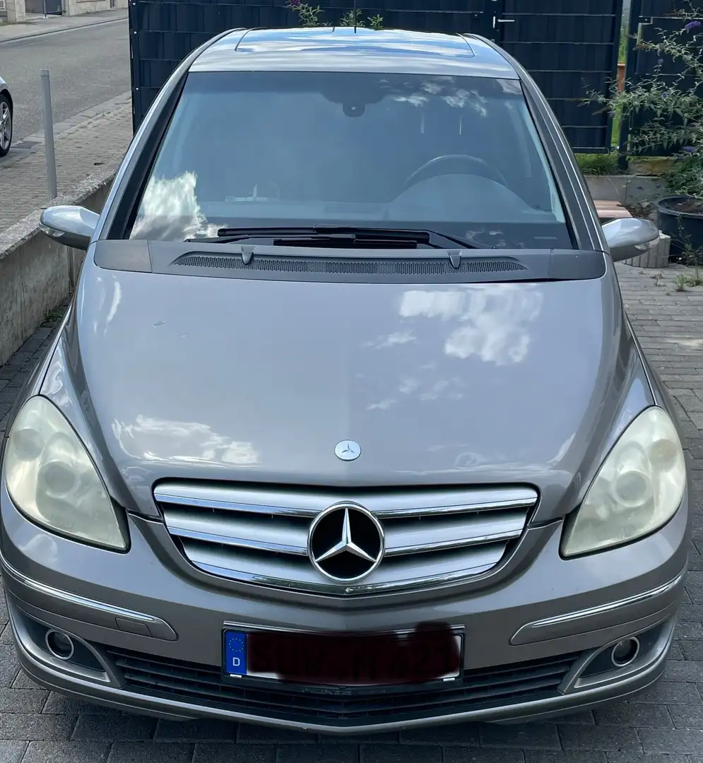 Mercedes-Benz B 200 Argintiu - 1
