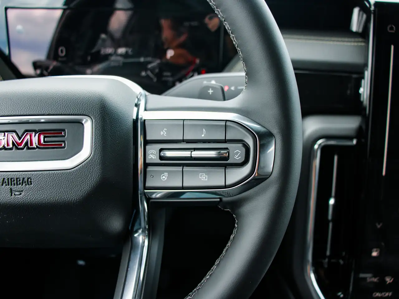 GMC Yukon снимка GMC Yukon