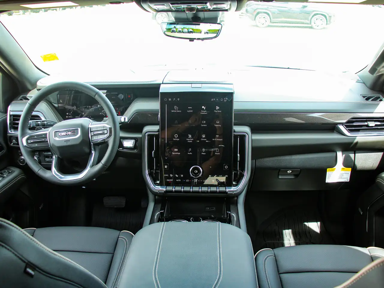 GMC Yukon снимка GMC Yukon