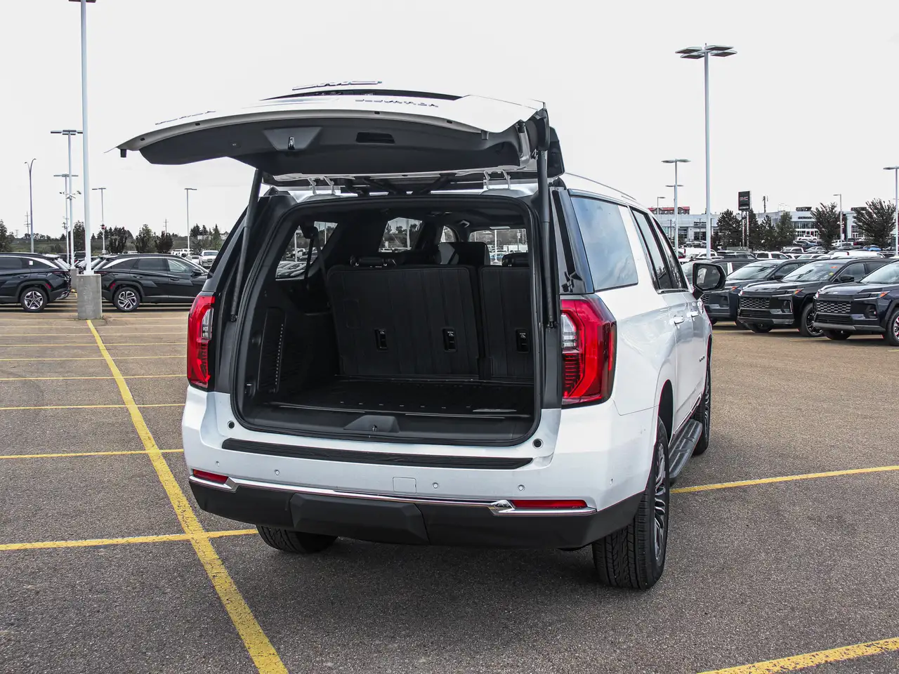 GMC Yukon снимка GMC Yukon