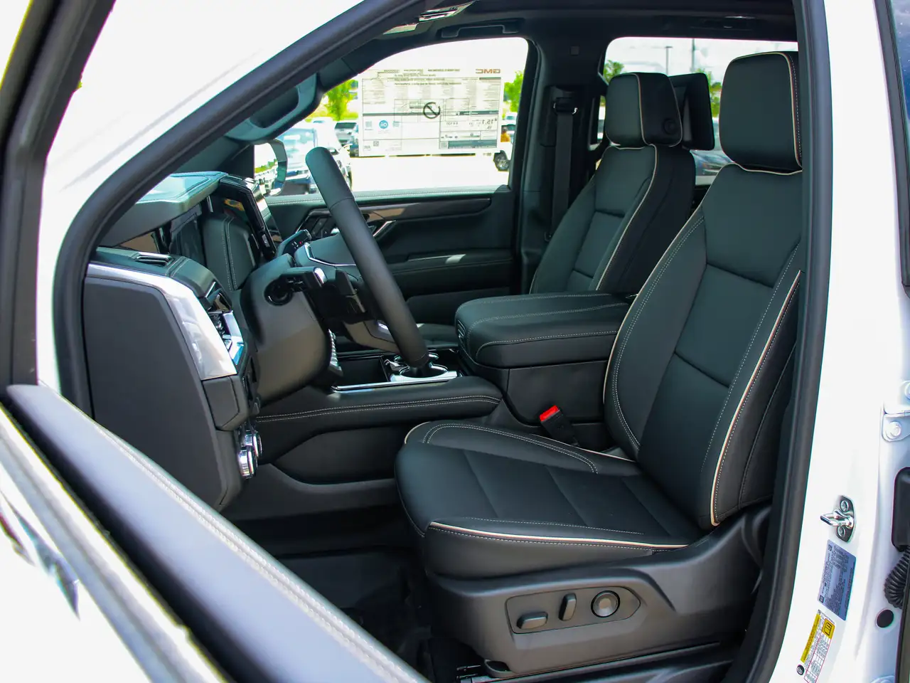 GMC Yukon снимка GMC Yukon