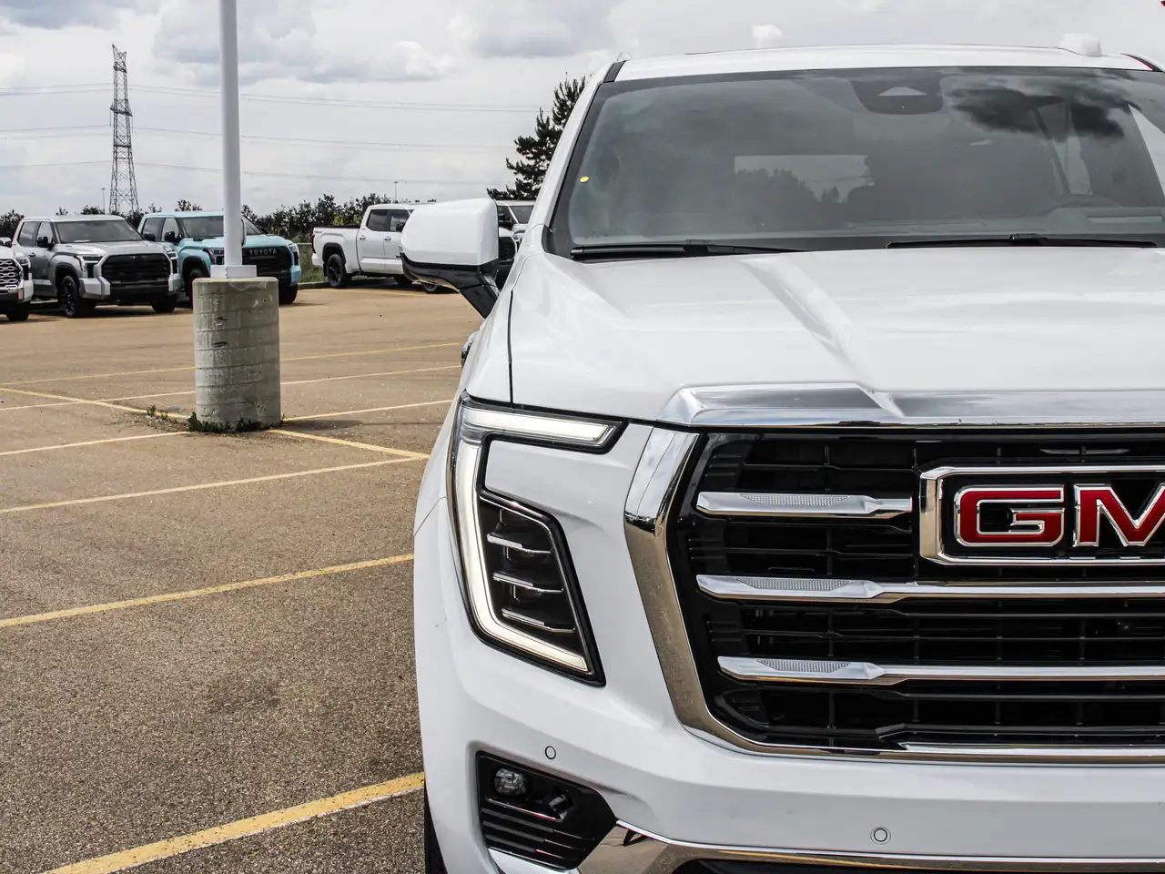 GMC Yukon снимка GMC Yukon