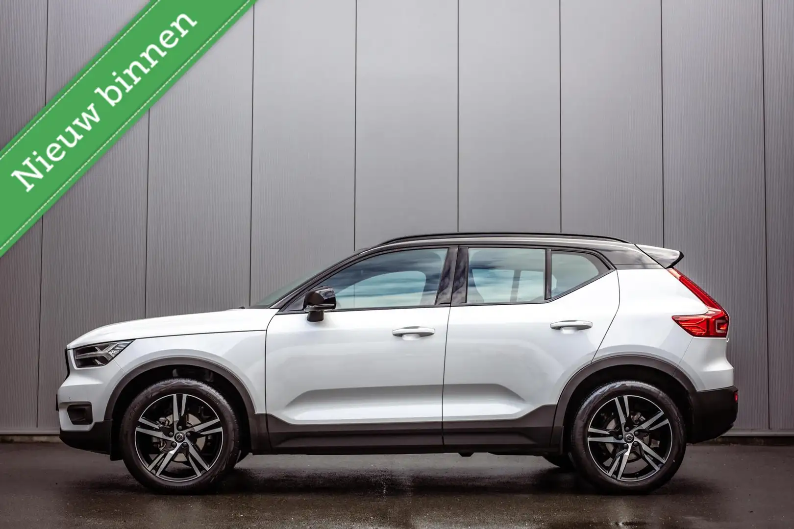 Volvo XC40 1.5 T3 R-Design Automaat|Panorama|360|Trekhaak| Blanc - 1