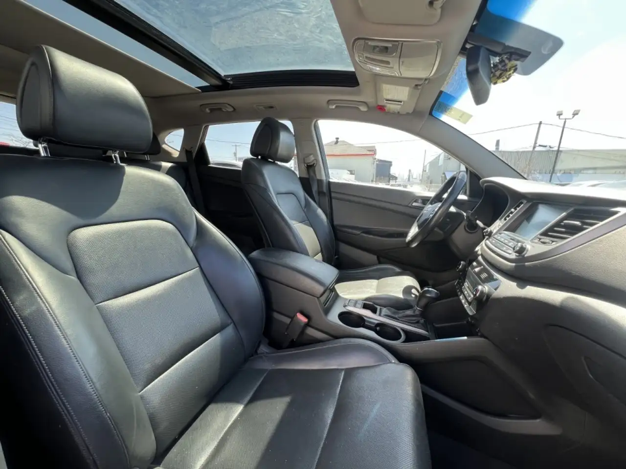 Hyundai TUCSON снимка Hyundai TUCSON