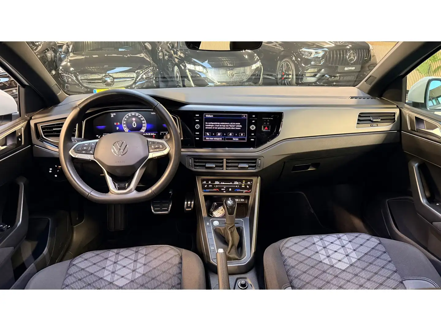 Volkswagen Polo 1.0 TSI 3x R-Line PANO/IQ LIGHTS/KEYLESS/VIRTUAL/C Wit - 2