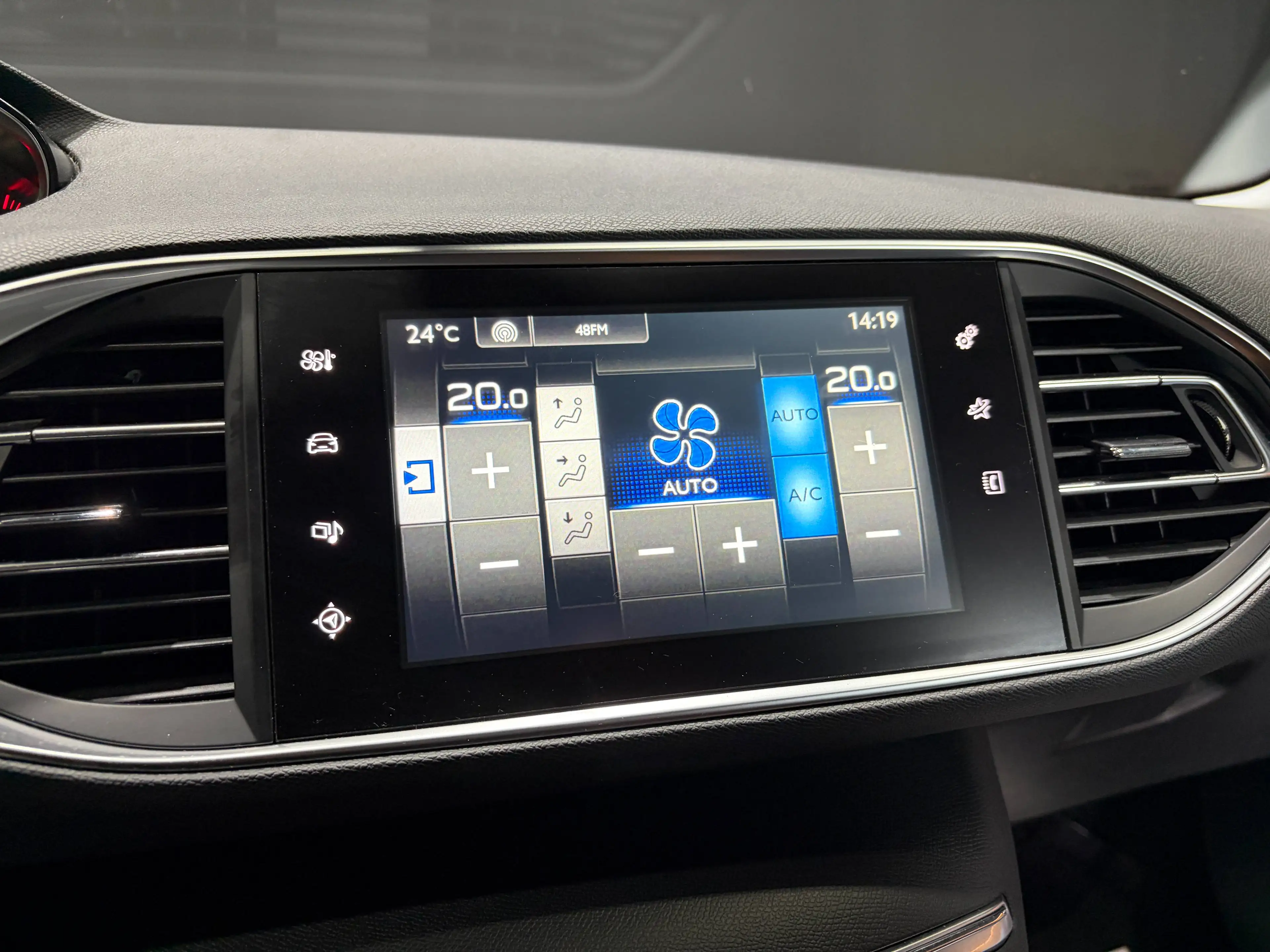 Peugeot 308 1.2i *CRUISE CONTROL*AIRCO*GPS*1ER PROPRIO*GARANTIE* — photo 12