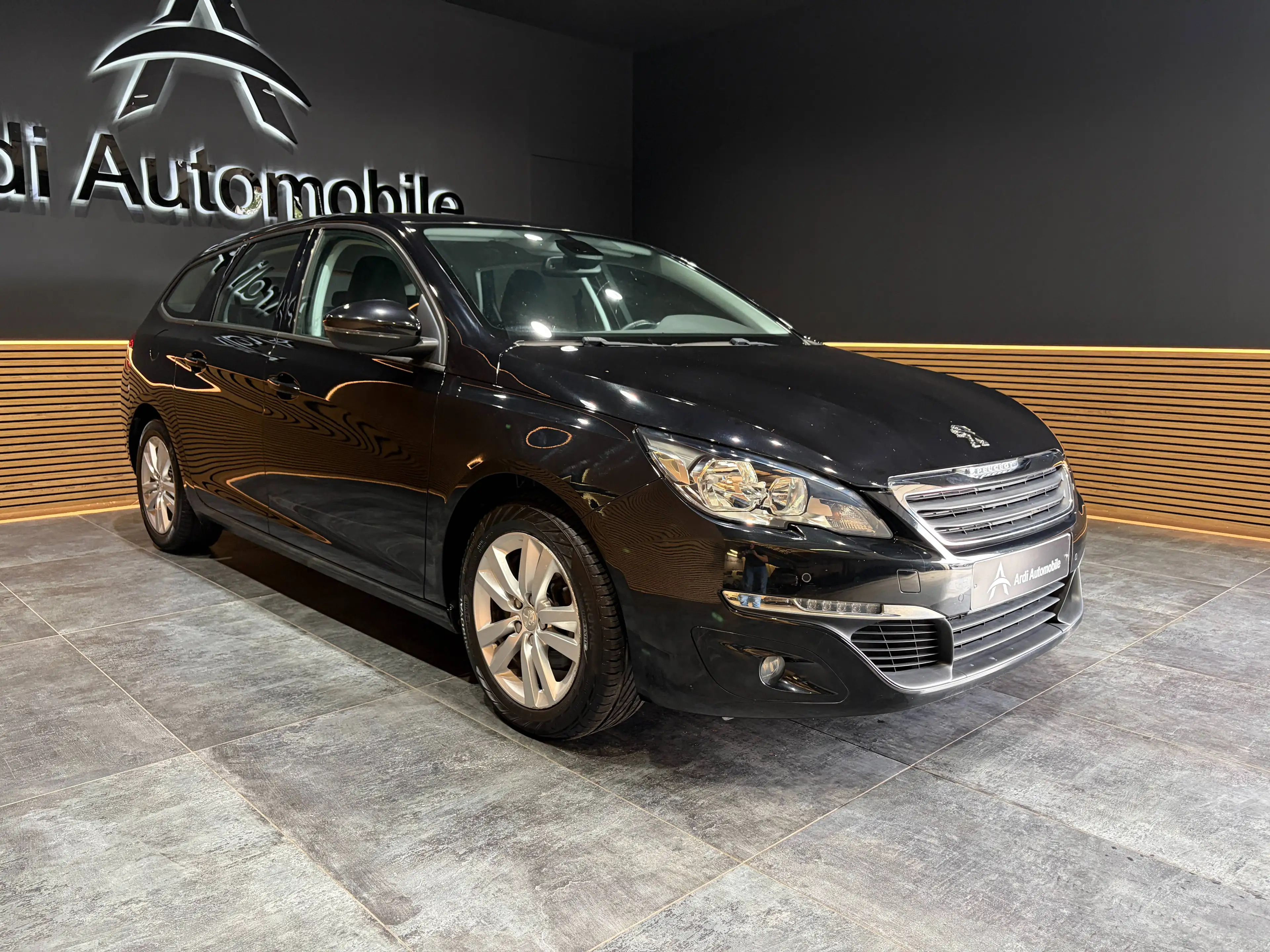 Peugeot 308 1.2i *CRUISE CONTROL*AIRCO*GPS*1ER PROPRIO*GARANTIE* — photo 3
