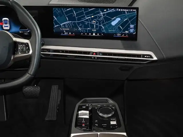 BMW Ix view 12