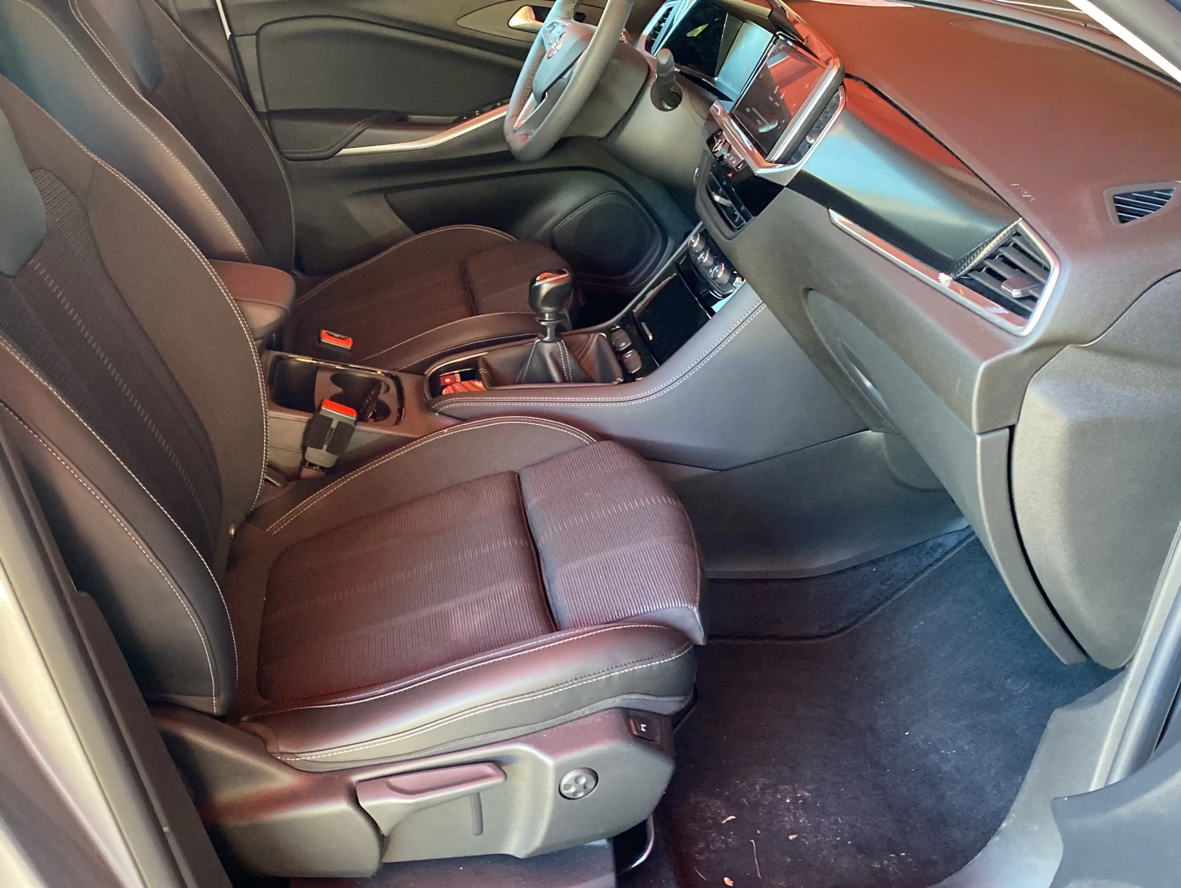 Opel Grandland X 1.2T GS Line*Navi*DAB*LED*IntelliLux — photo 17