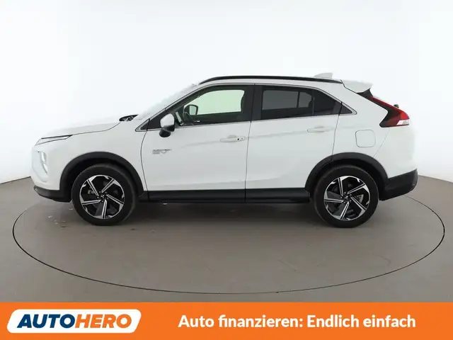 Mitsubishi Eclipse Cross view 3