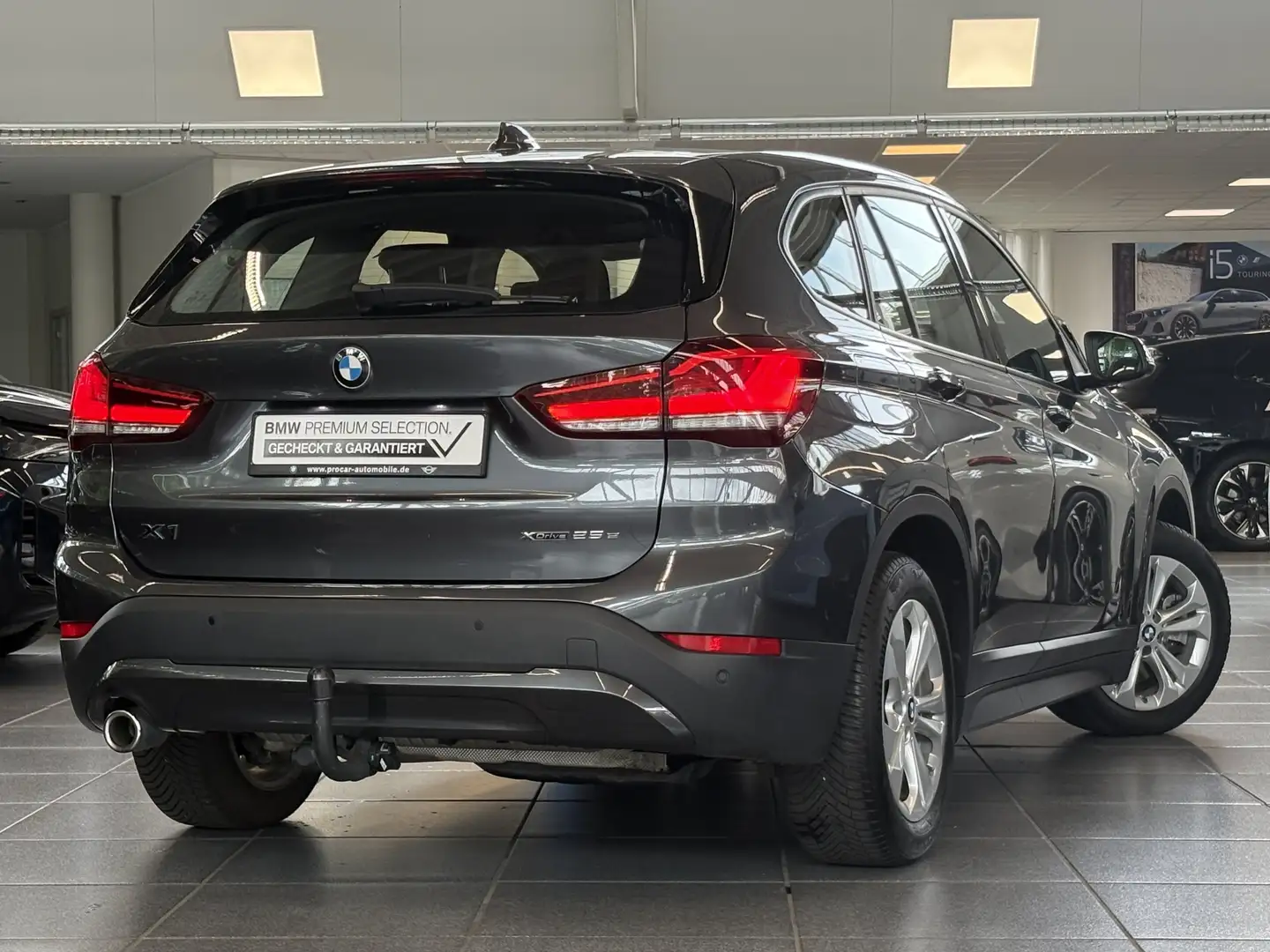 BMW X1 xDrive25e Advantage DA+ ACC PA Shz AHK Navi Grau - 2