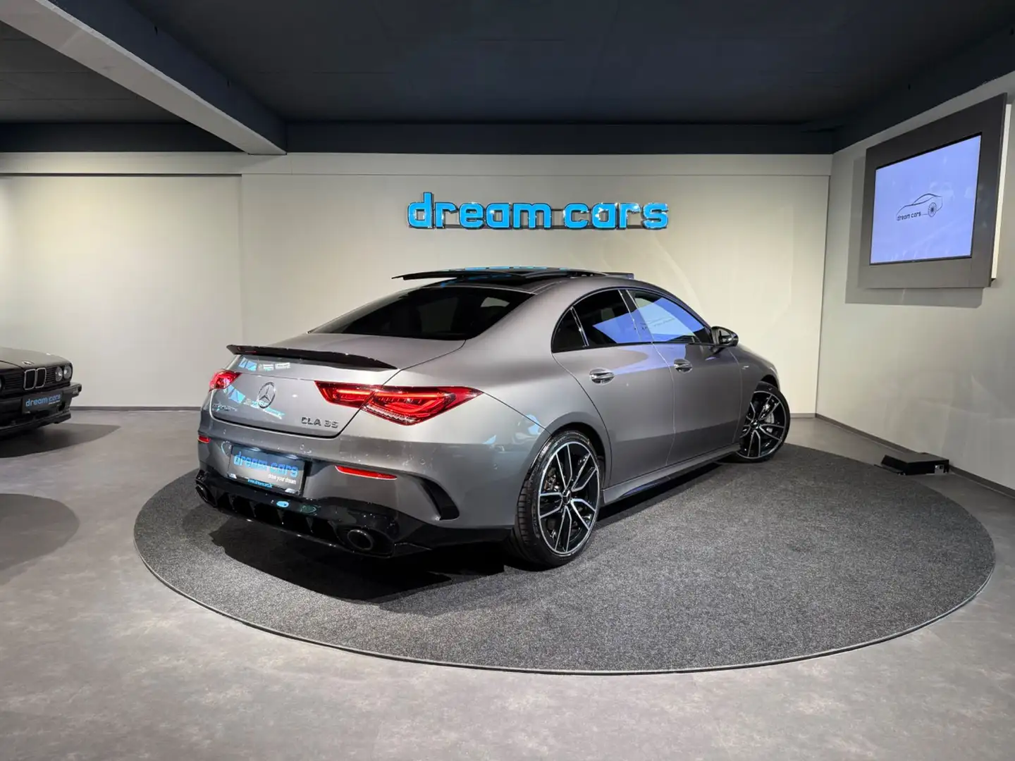 Mercedes-Benz CLA 35 AMG 4MATIC Aut. / PANO / AMBIENTE / VOLL / Silver - 2