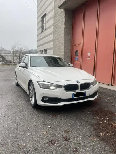 BMW 320 320d Touring xdrive Business Advantage auto