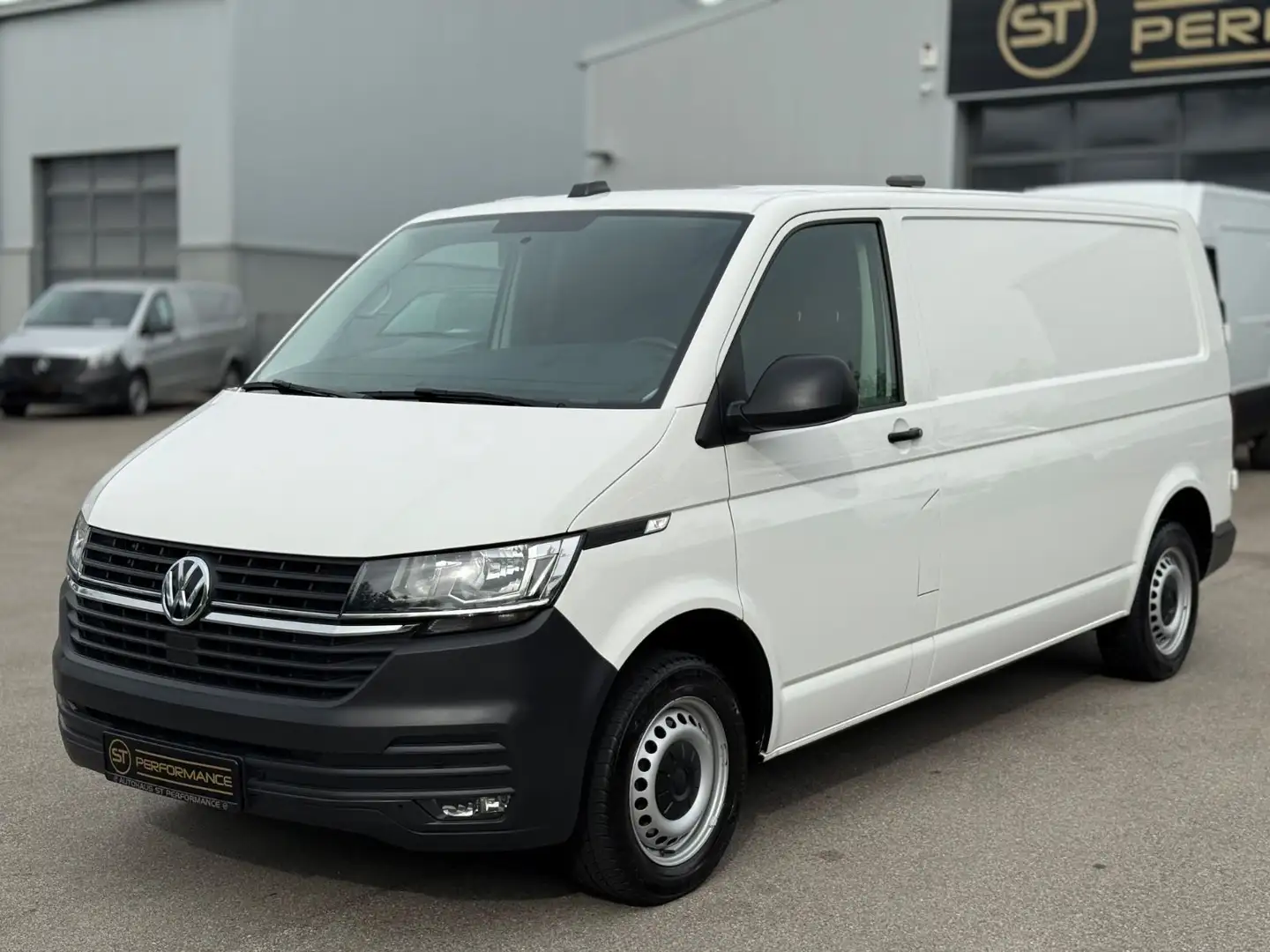 Volkswagen T6 Transporter T6.1 Transporter KLIMA 1HAND ACC STDHZ PDC EURO6 Weiß - 1