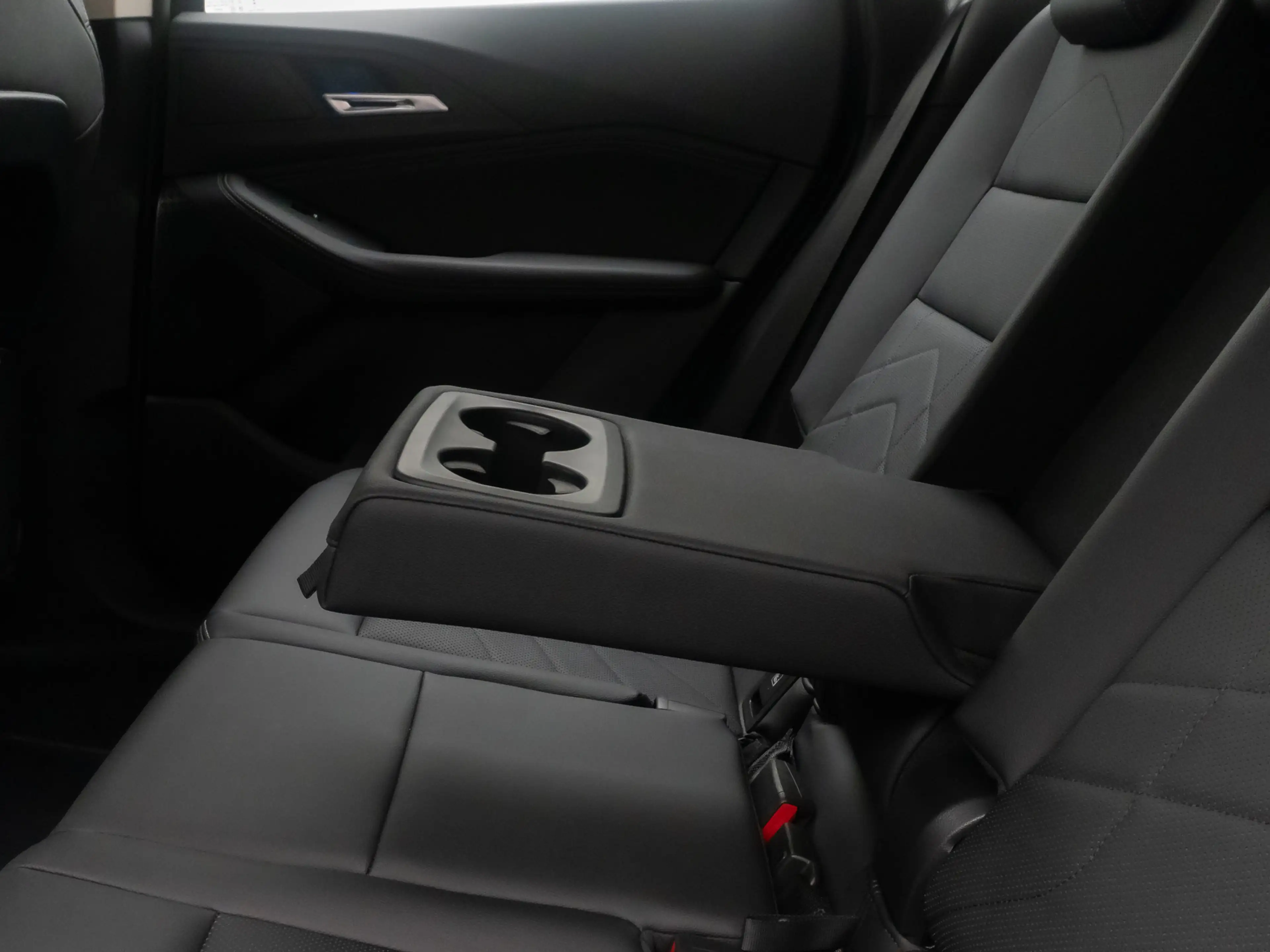 BMW 220 Sport HUD 360° AHK DAB Leder — photo 28