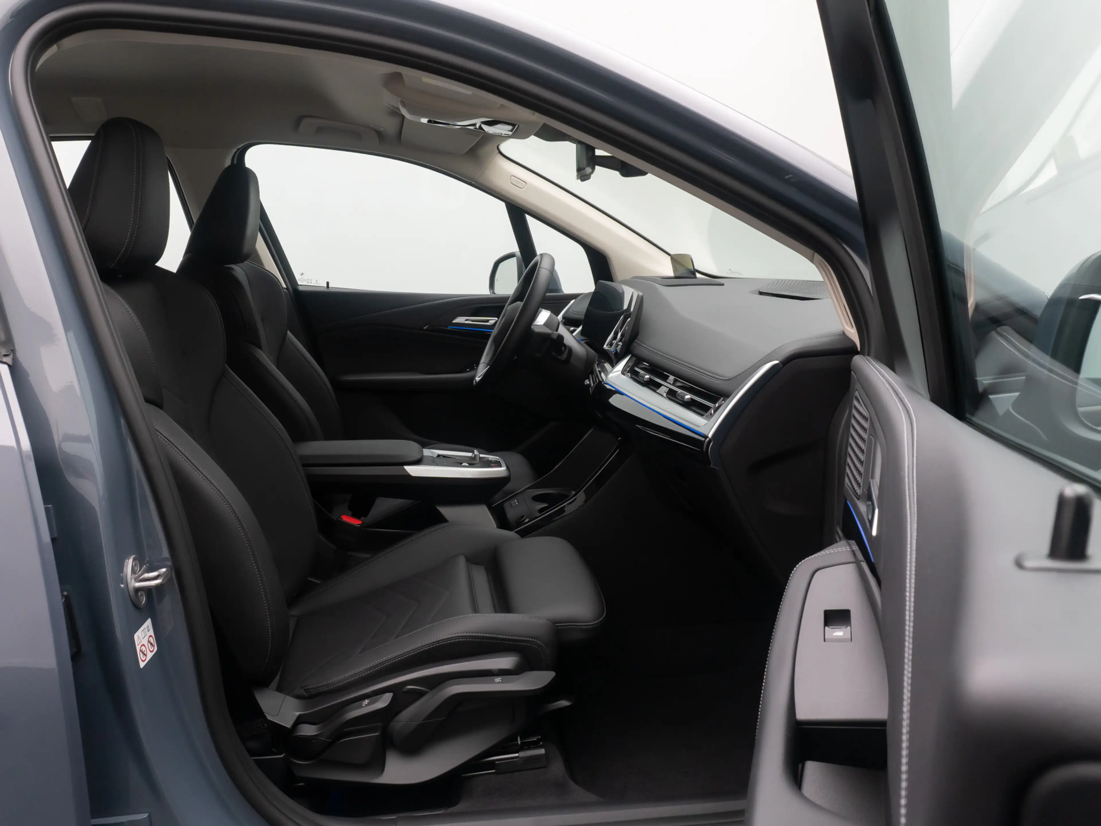 BMW 220 Sport HUD 360° AHK DAB Leder — photo 25