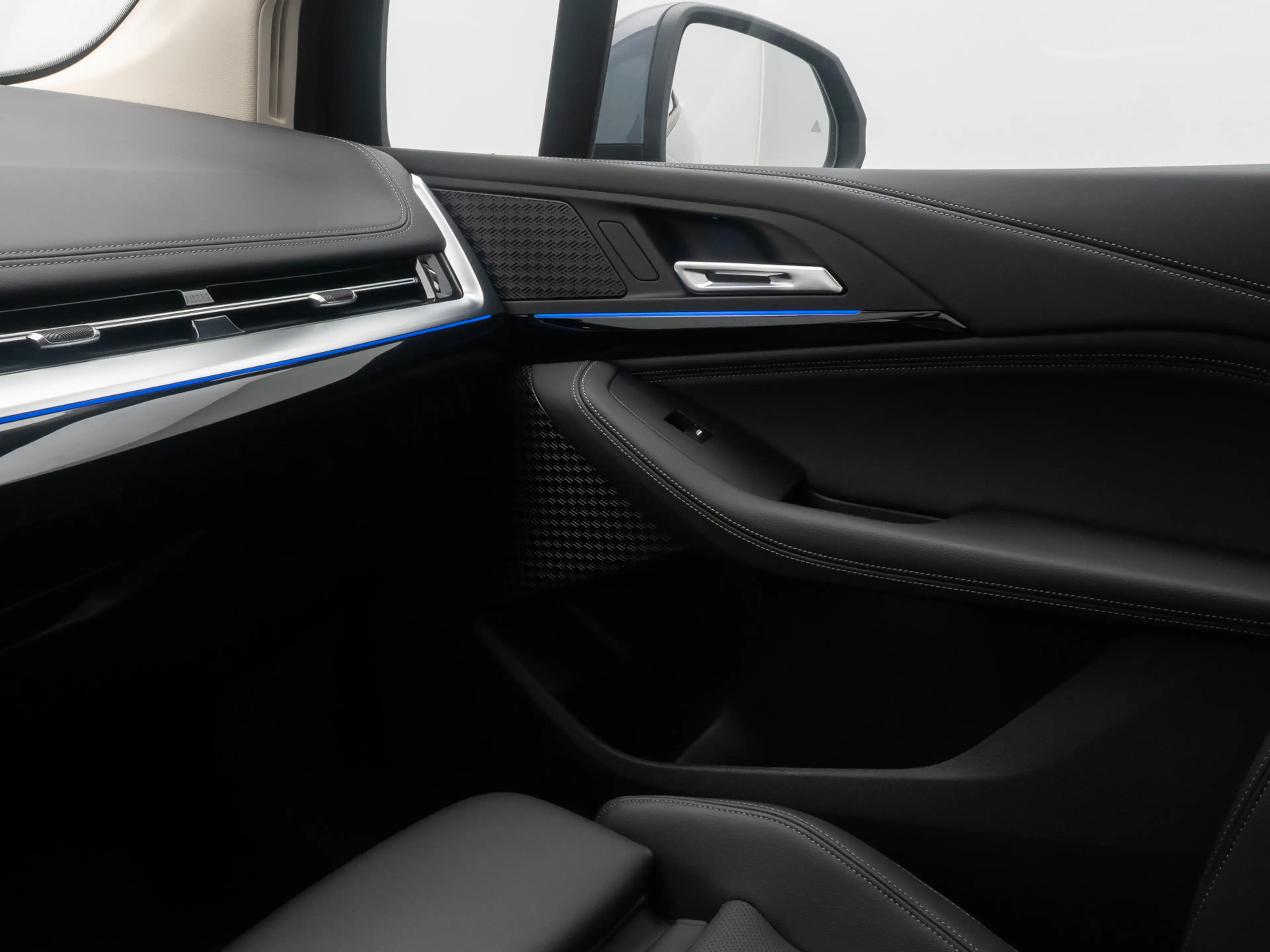 BMW 220 Sport HUD 360° AHK DAB Leder — photo 32