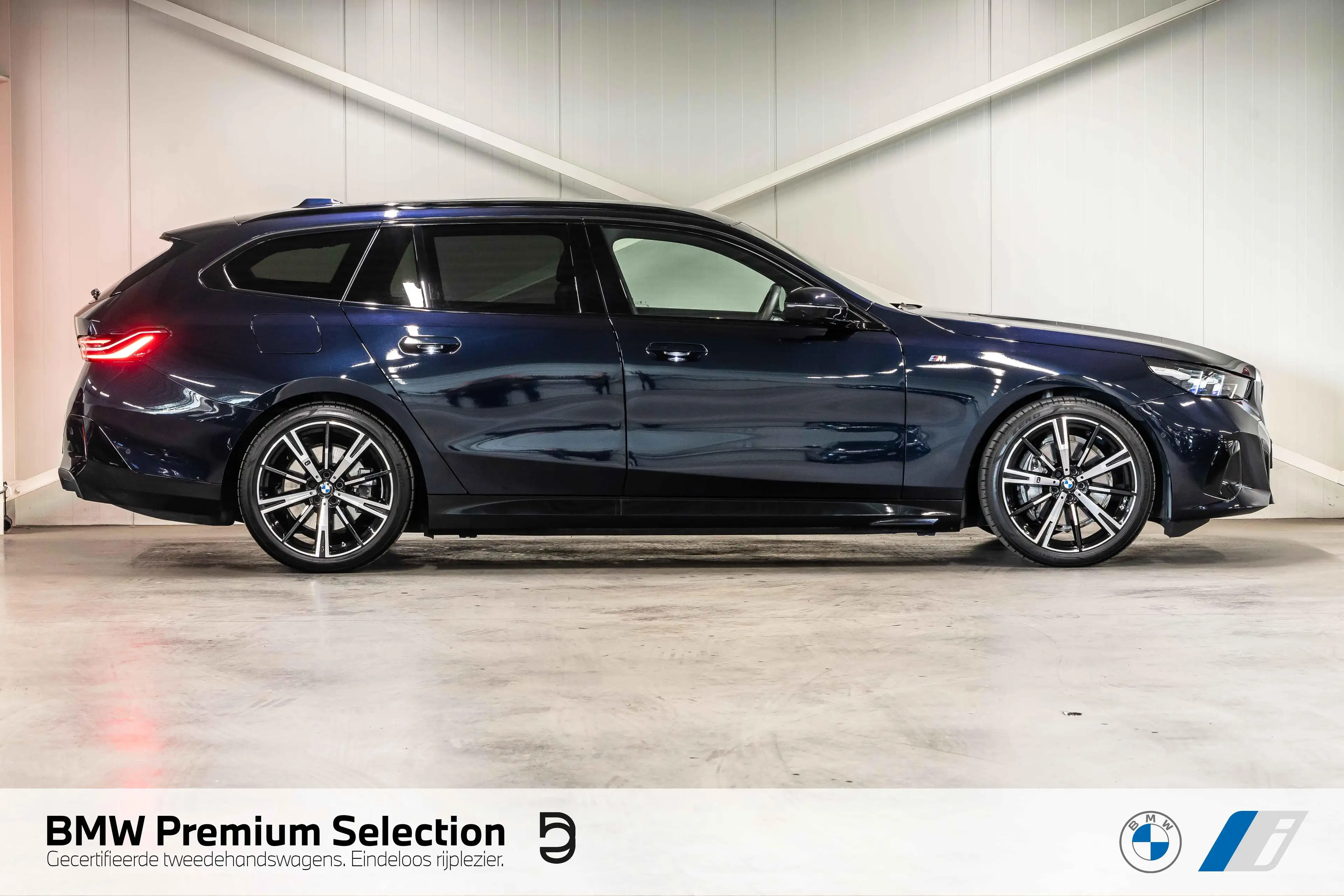 BMW i5 eDrive40 Touring M Sport | PANO | — photo 3