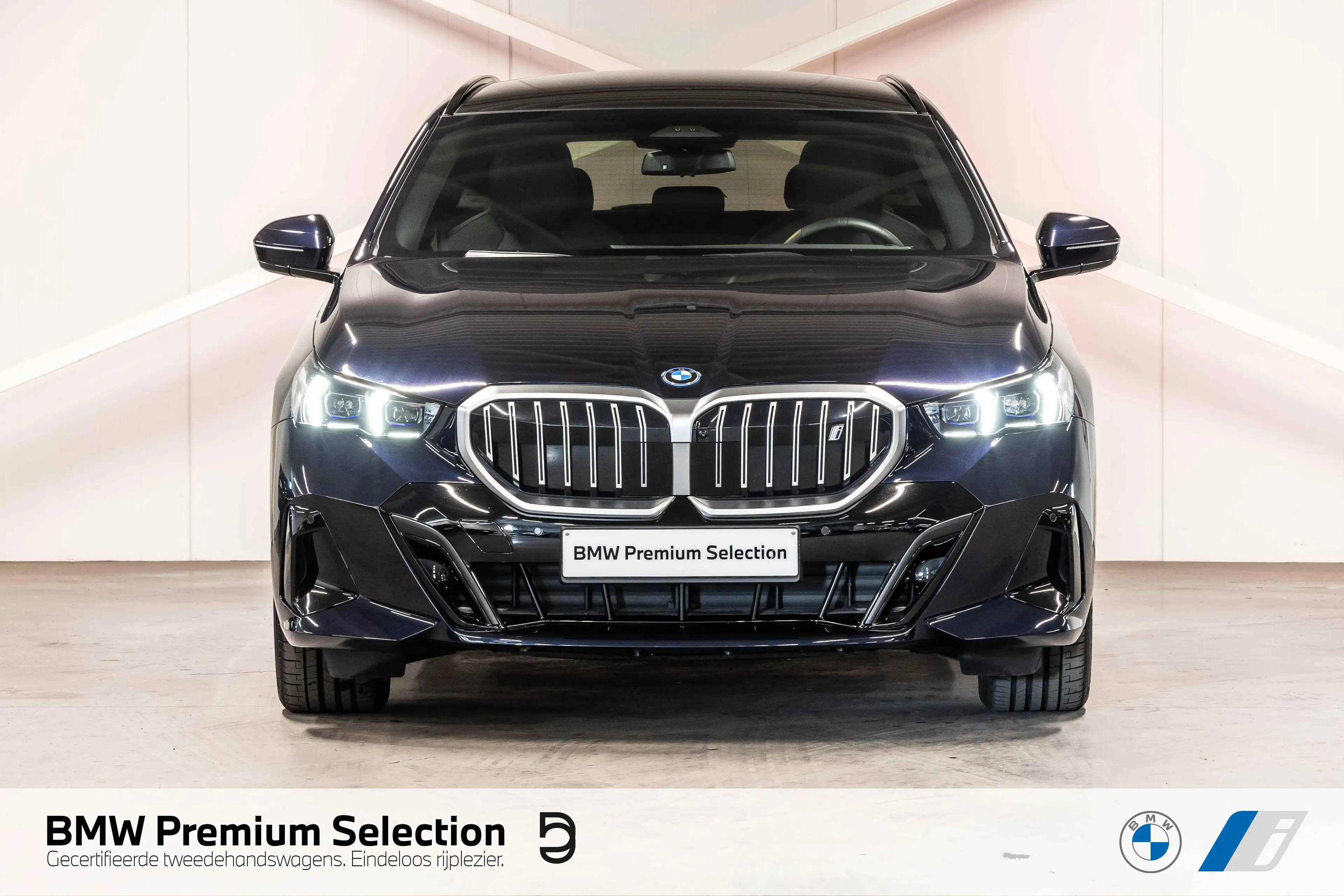 BMW i5 eDrive40 Touring M Sport | PANO | — photo 2