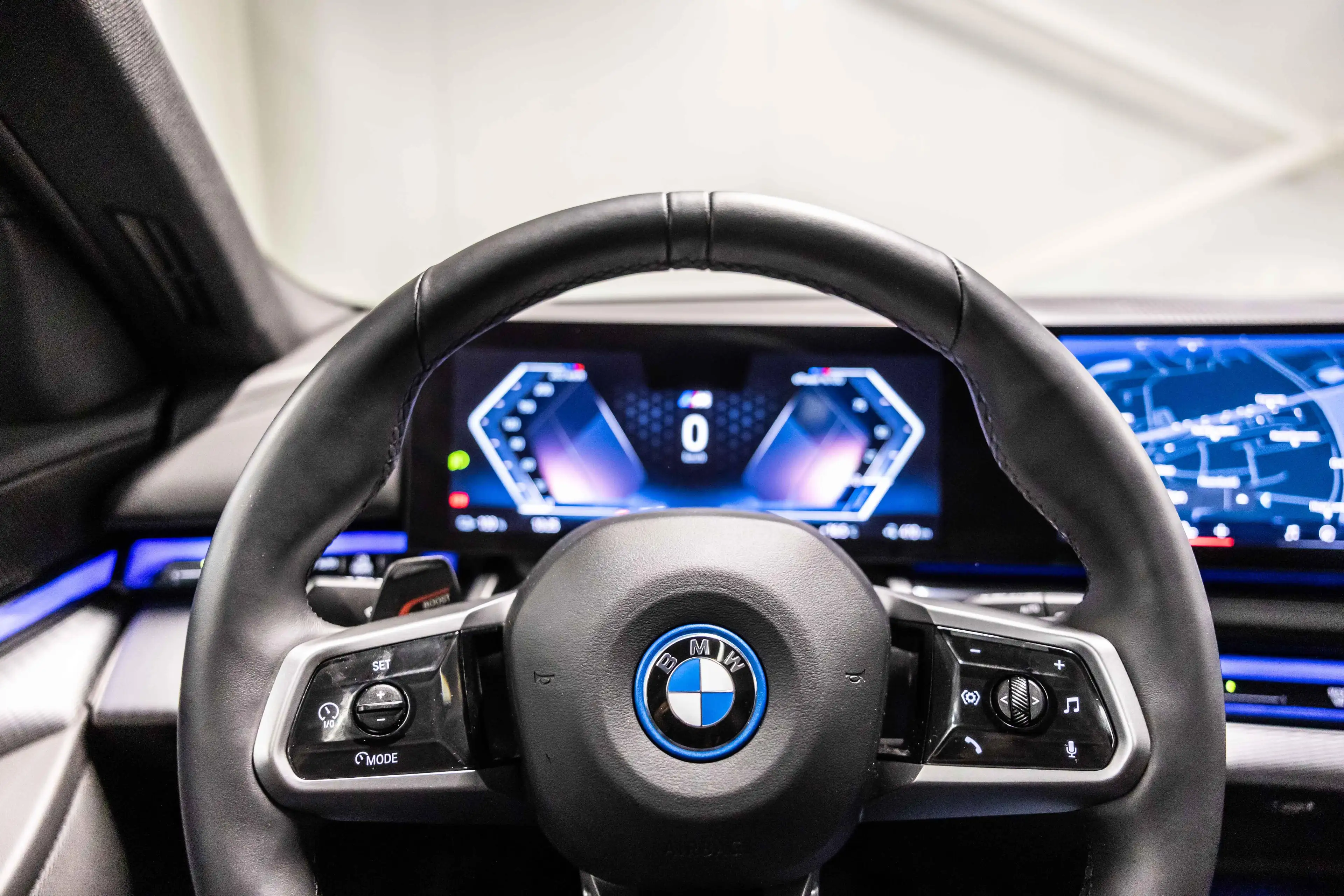 BMW i5 eDrive40 Touring M Sport | PANO | — photo 15