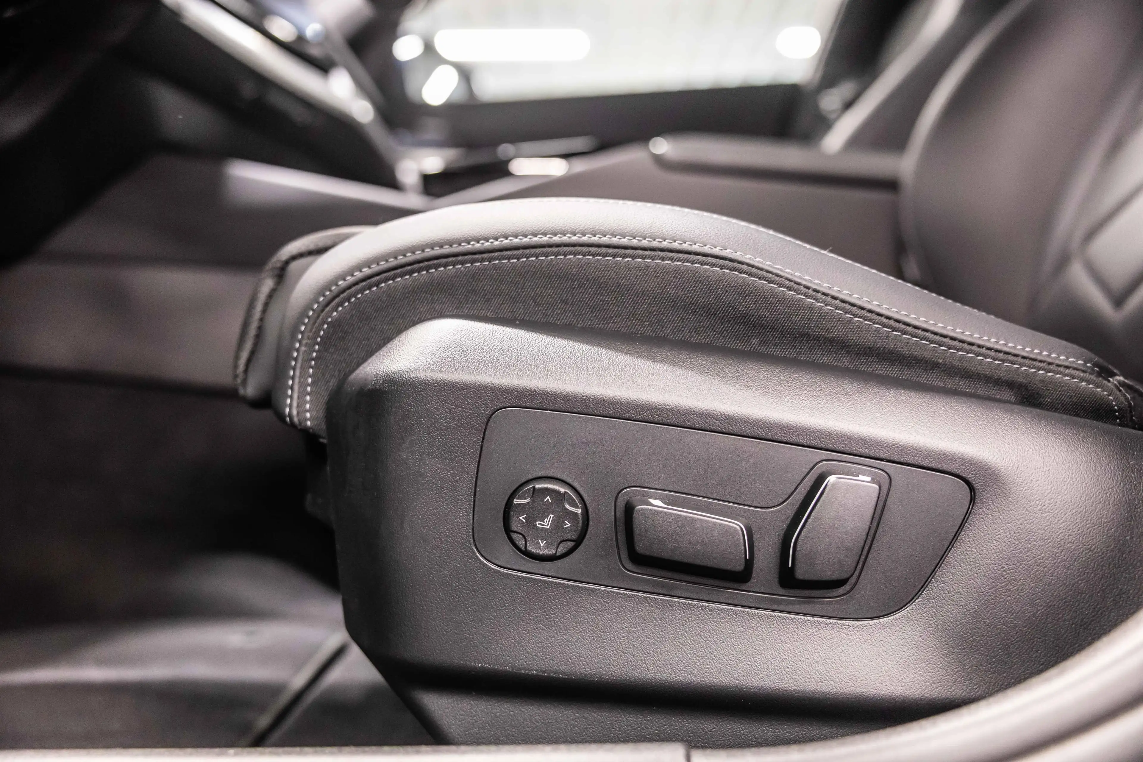 BMW i5 eDrive40 Touring M Sport | PANO | — photo 12
