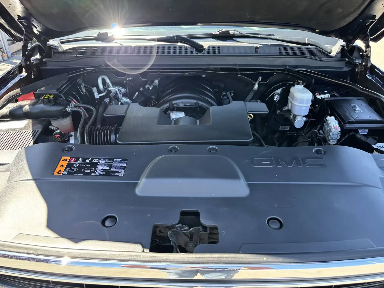 GMC Yukon снимка GMC Yukon