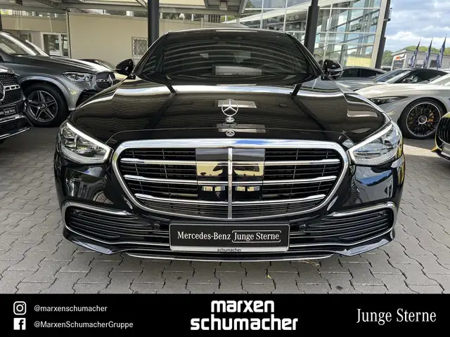 Mercedes-Benz S-Class view 2