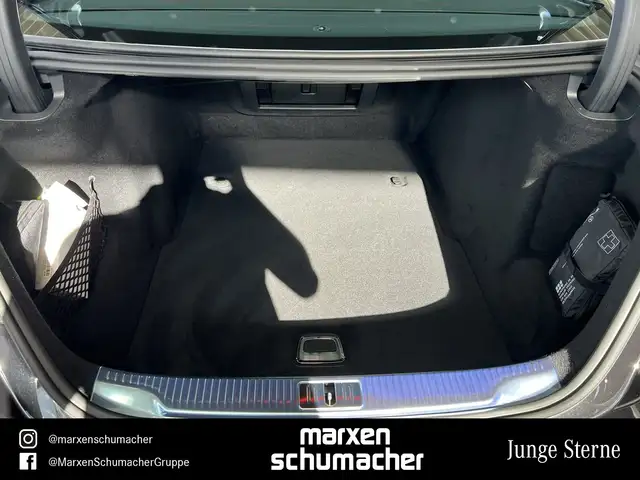Mercedes-Benz S-Class view 15