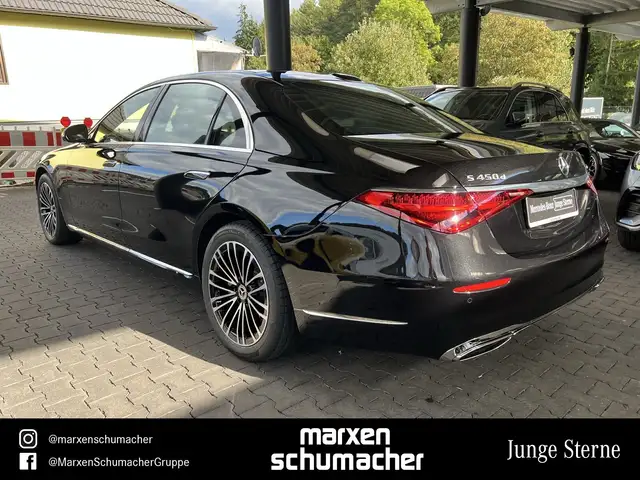 Mercedes-Benz S-Class view 6
