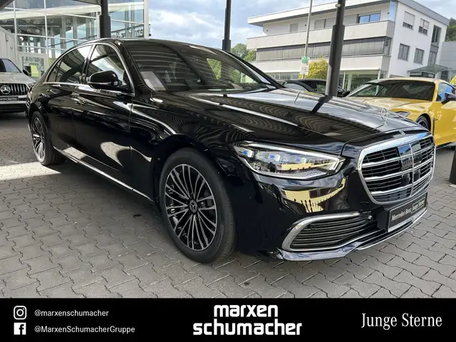 Mercedes-Benz S-Class view 3