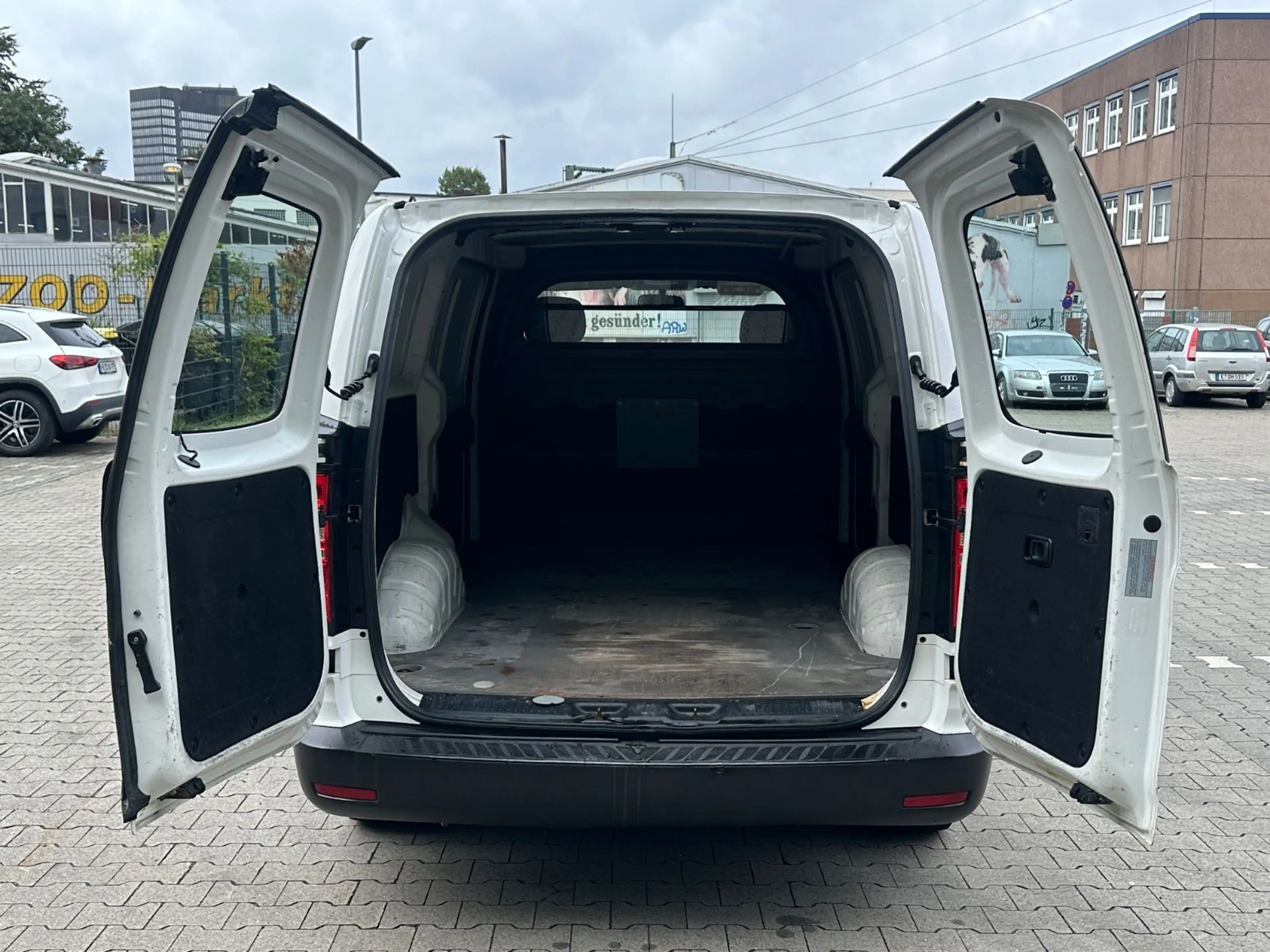 Hyundai H-1 Kasten*TÜV NEU*Doppel.Schiebetür*Elektr.Fen* — photo 5