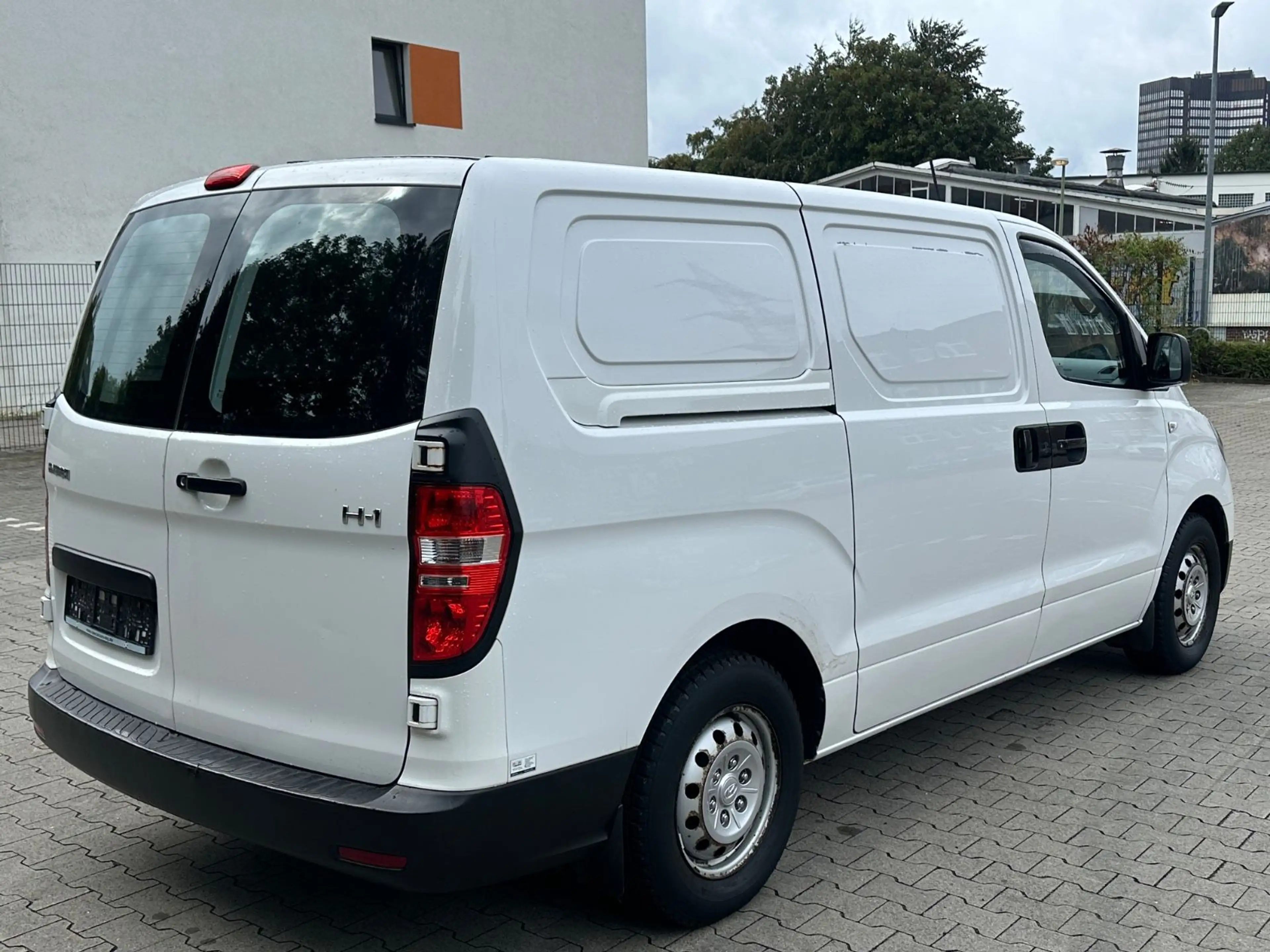 Hyundai H-1 Kasten*TÜV NEU*Doppel.Schiebetür*Elektr.Fen* — photo 6