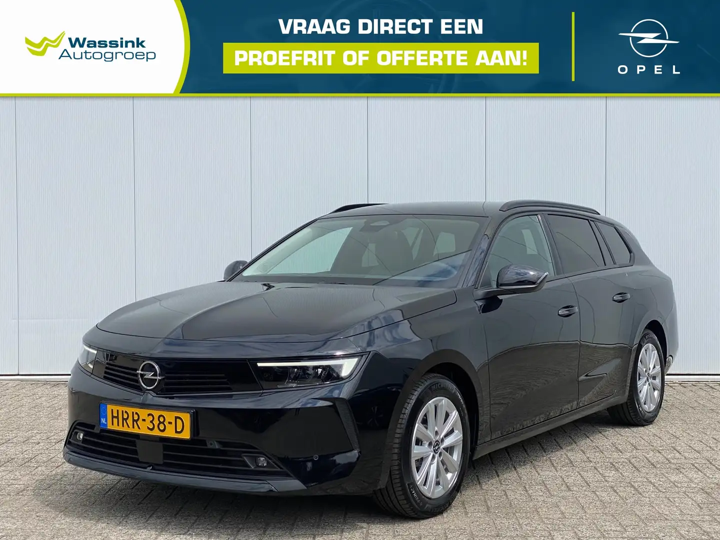 Opel Astra Sports Tourer 1.2 Turbo 110pk Start/Stop Business Zwart - 1