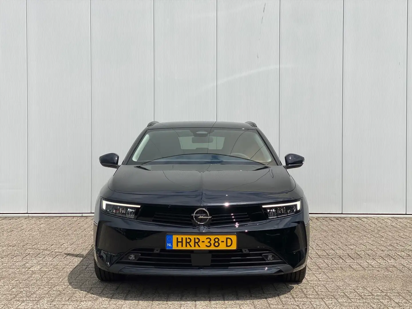 Opel Astra Sports Tourer 1.2 Turbo 110pk Start/Stop Business Zwart - 2