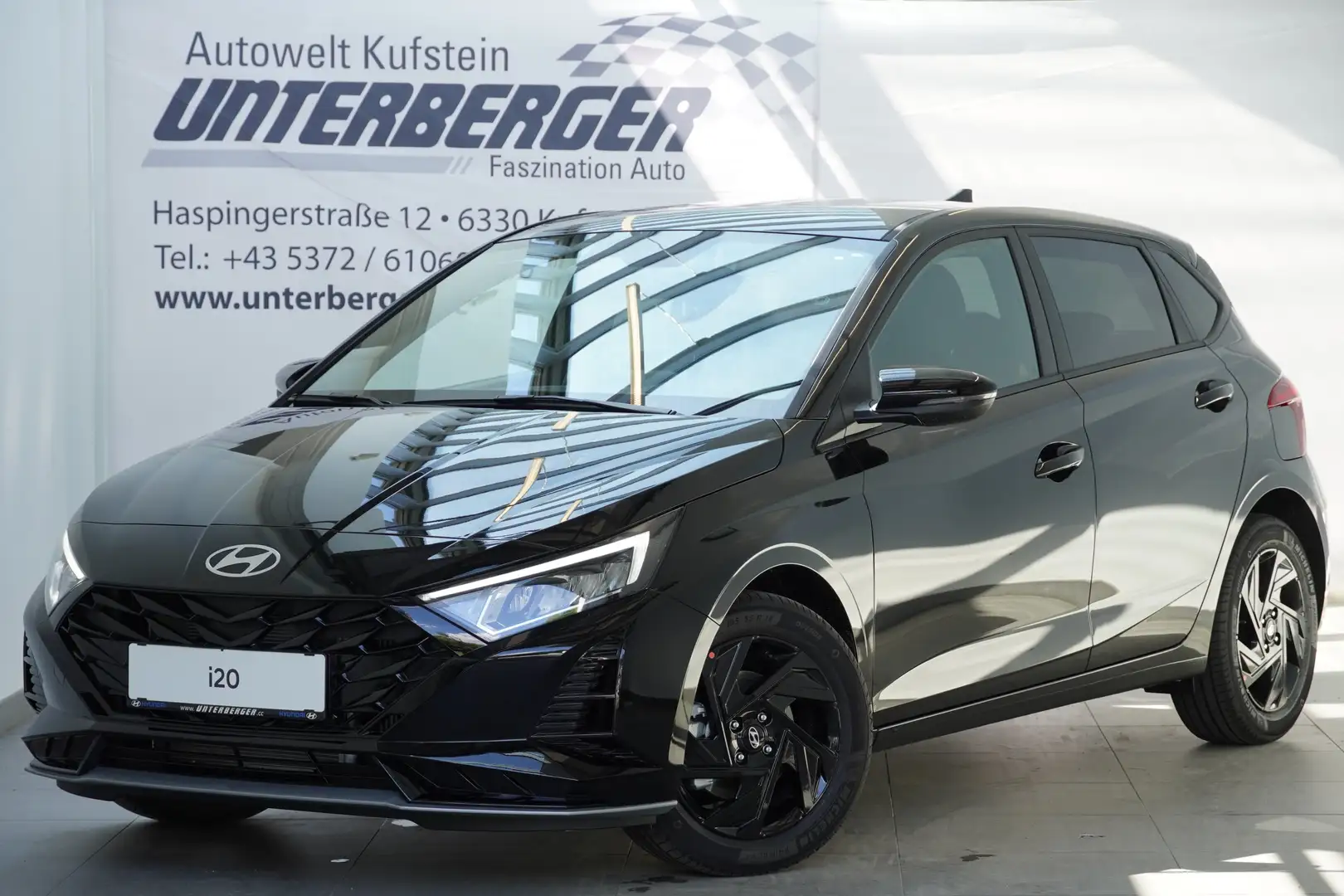 Hyundai i20 Comfort Line 1.0 T-GDI Schwarz - 1