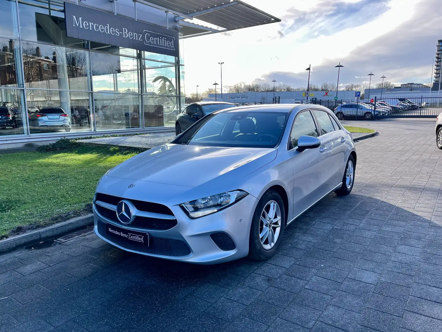 Mercedes-Benz A 180 A 180 d Business Solution - 1