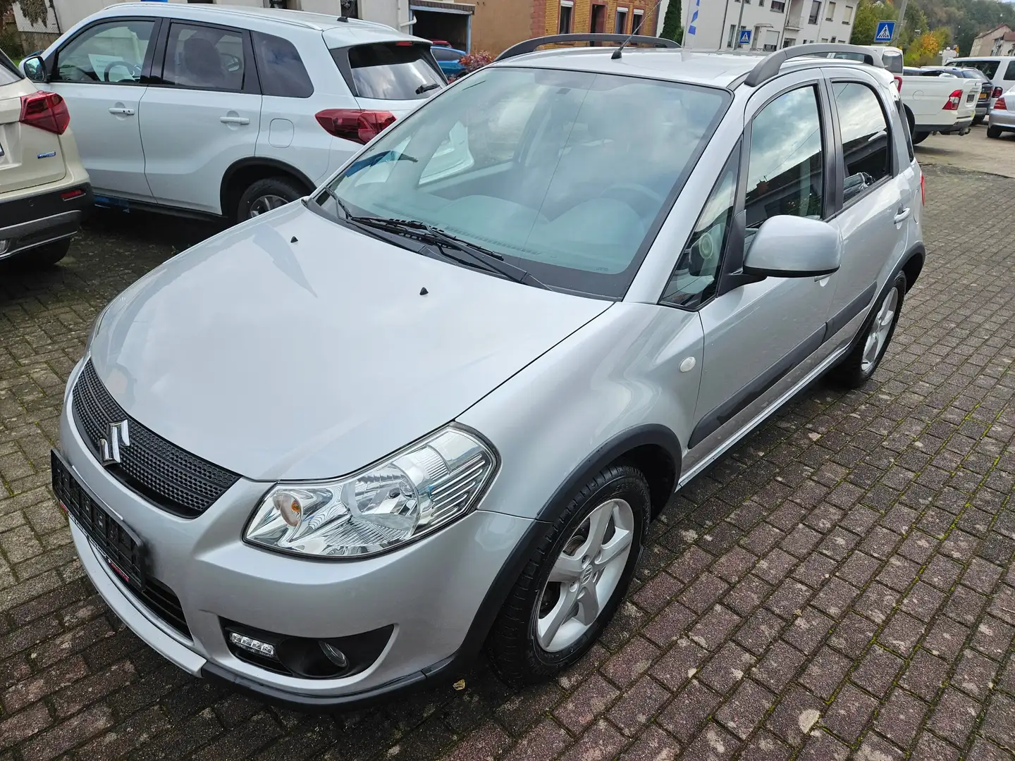 Suzuki SX4 SX4 1.6 VVT 4x2 Comfort Silber - 1