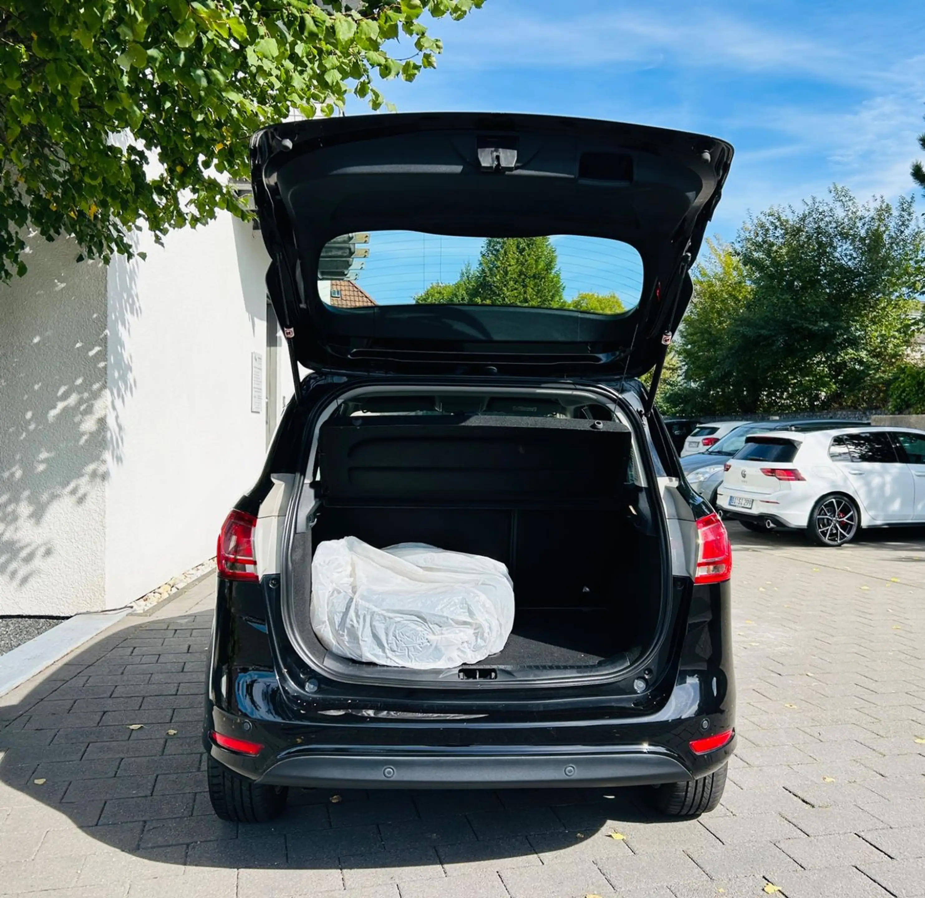 Ford B-Max B-MAX Titanium *PDC, Klimaautom.* — photo 11