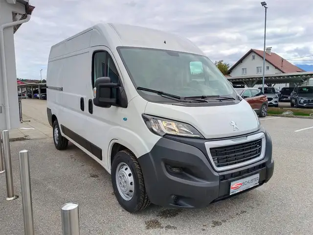 Peugeot Boxer 35+ L2H2 37 kWh