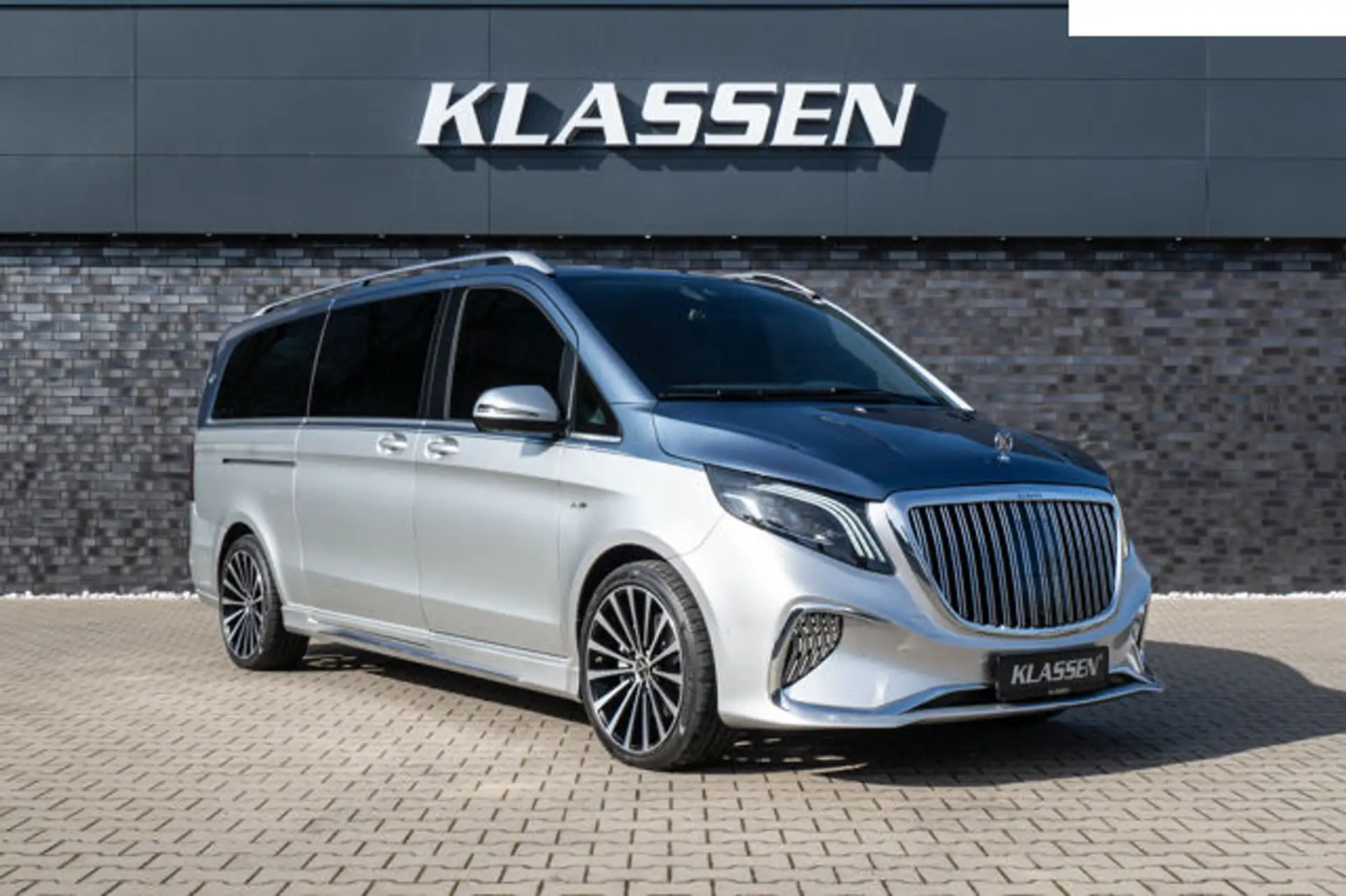 벤츠 V-Class V 300 2026 실버 사진 5