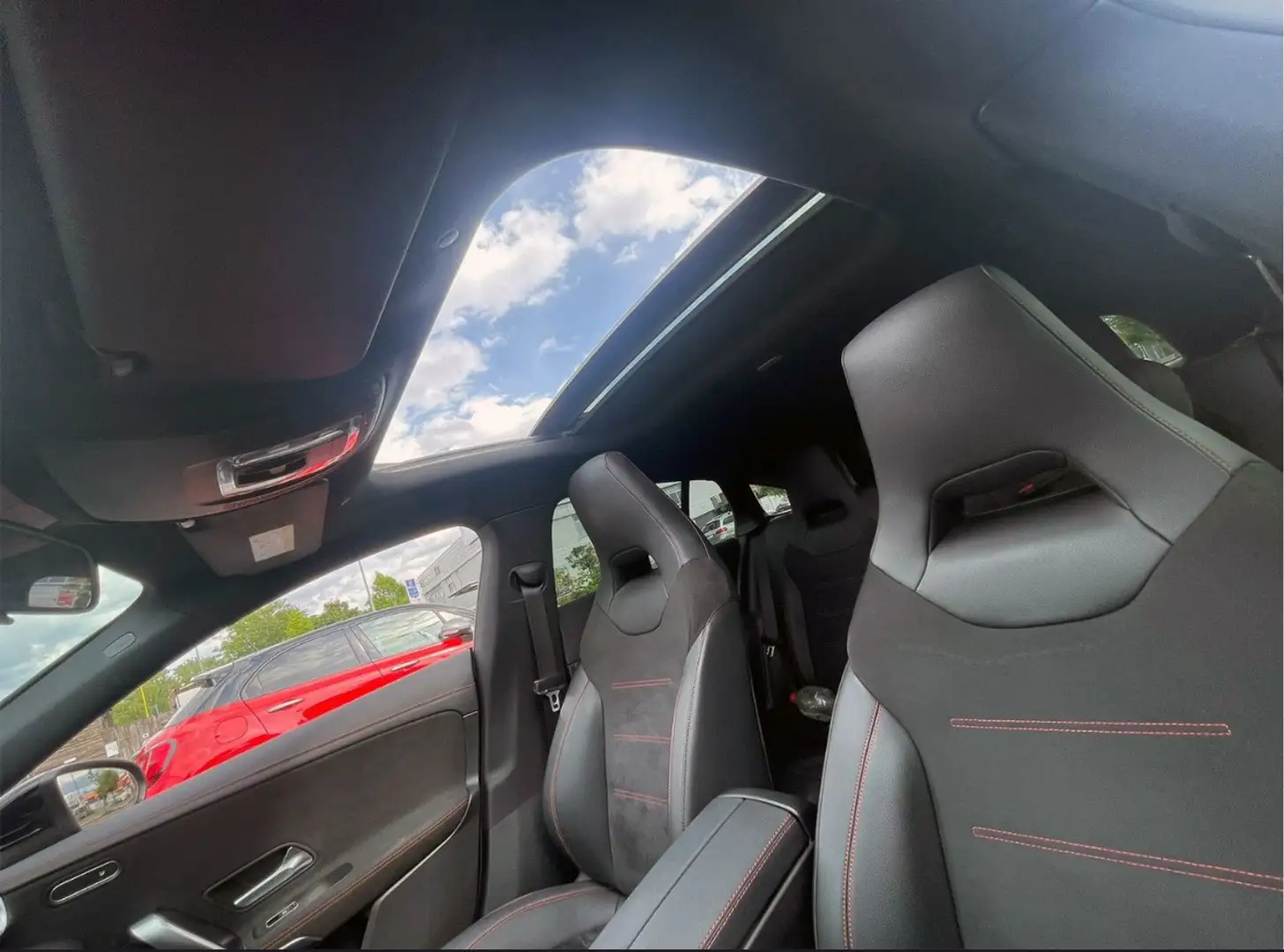Mercedes-Benz CLA 220 d 4Matic Shooting Brake 8G-DCT AMG Line - 1