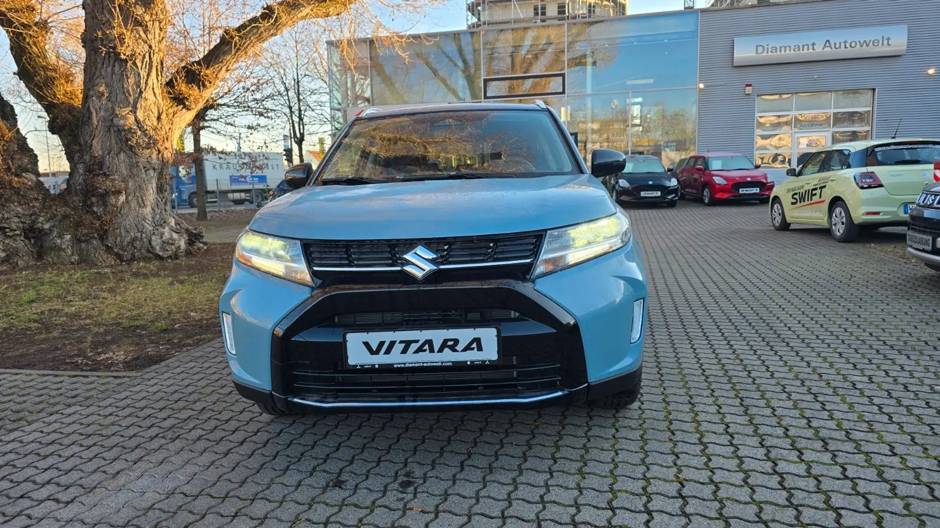Suzuki Vitara 1.5 DUAJET Hybrid Comfort AGS Blau - 2