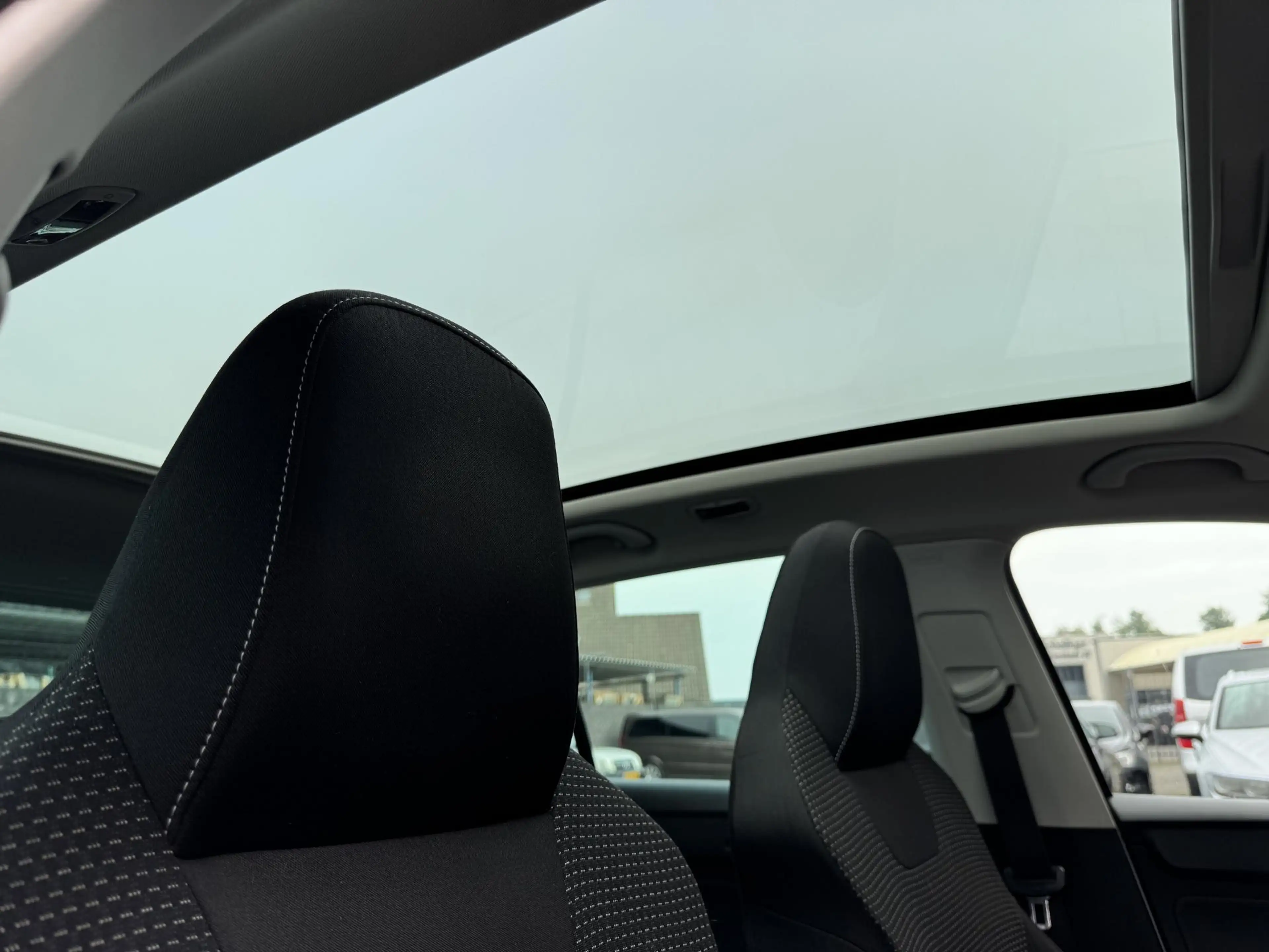 Skoda Rapid/Spaceback 1.2 TSI Greentech Elegance Pano | 17" LMV — photo 6