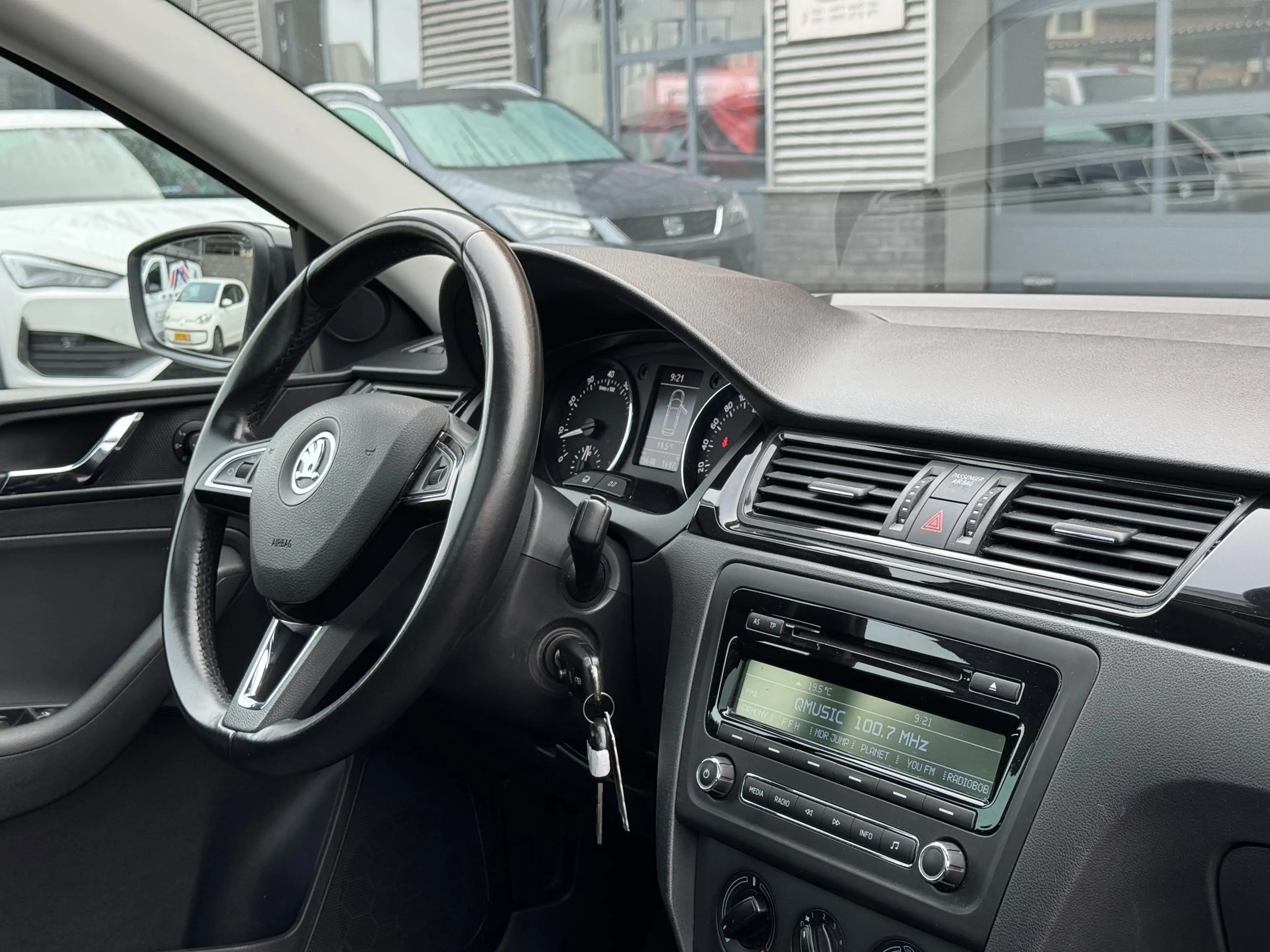 Skoda Rapid/Spaceback 1.2 TSI Greentech Elegance Pano | 17" LMV — photo 14