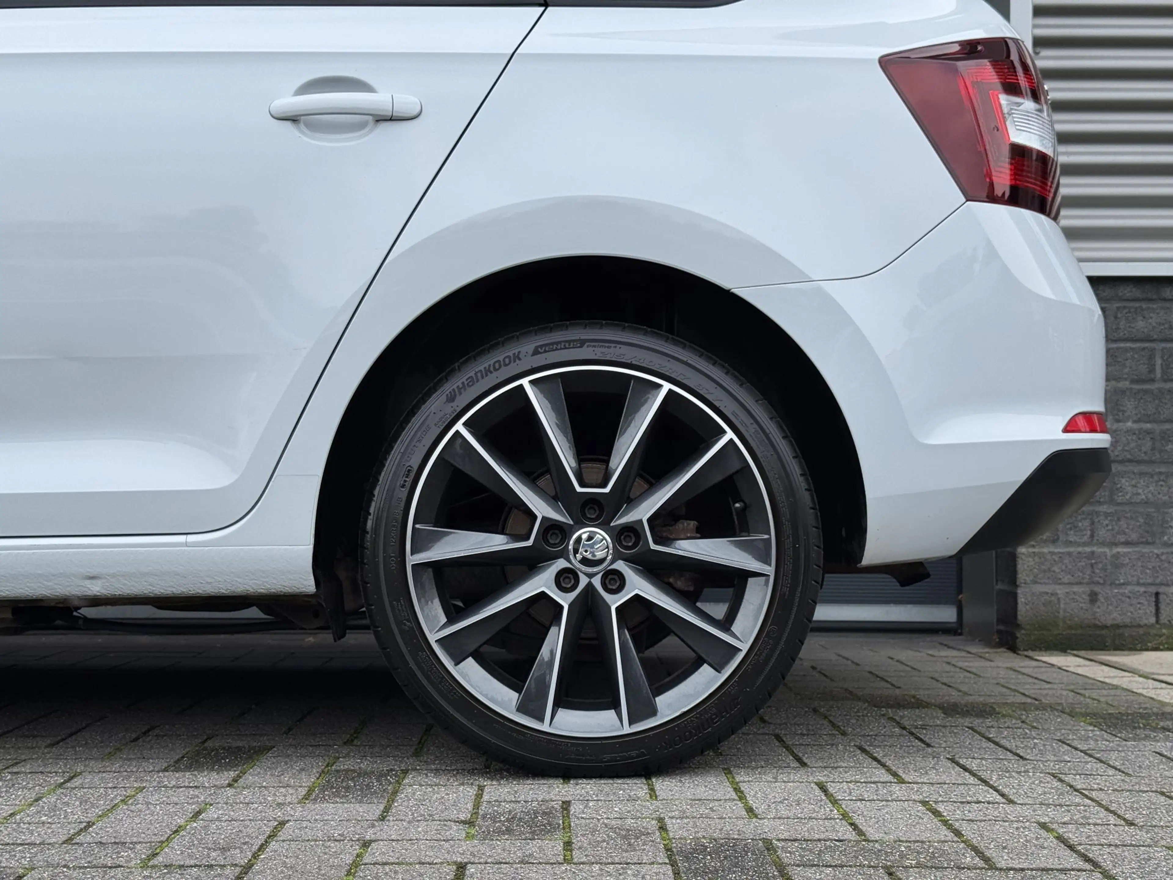 Skoda Rapid/Spaceback 1.2 TSI Greentech Elegance Pano | 17" LMV — photo 11